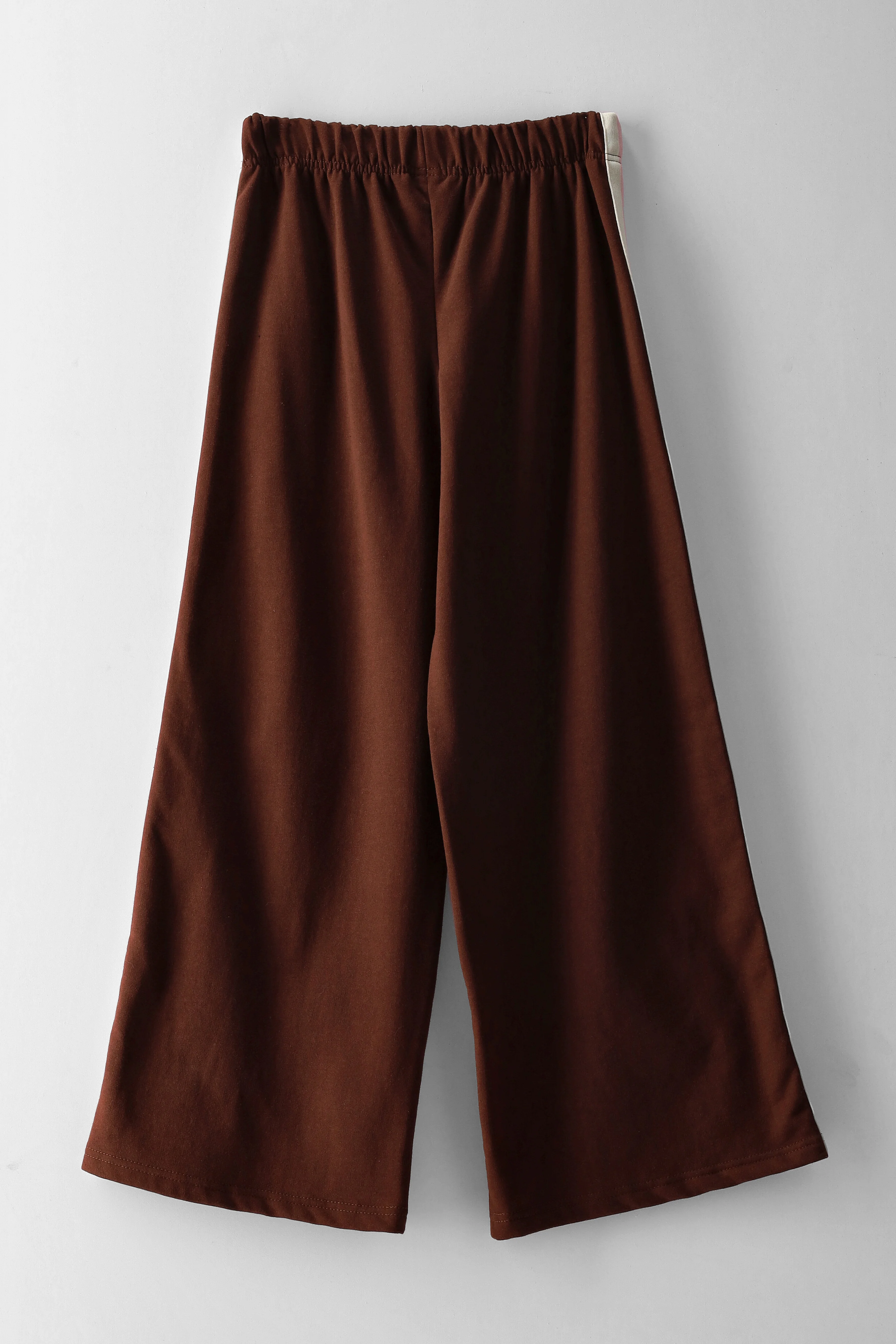 Girls Collegiate Barbie Fleece Oversized Jogger - Chocolate - Image 2