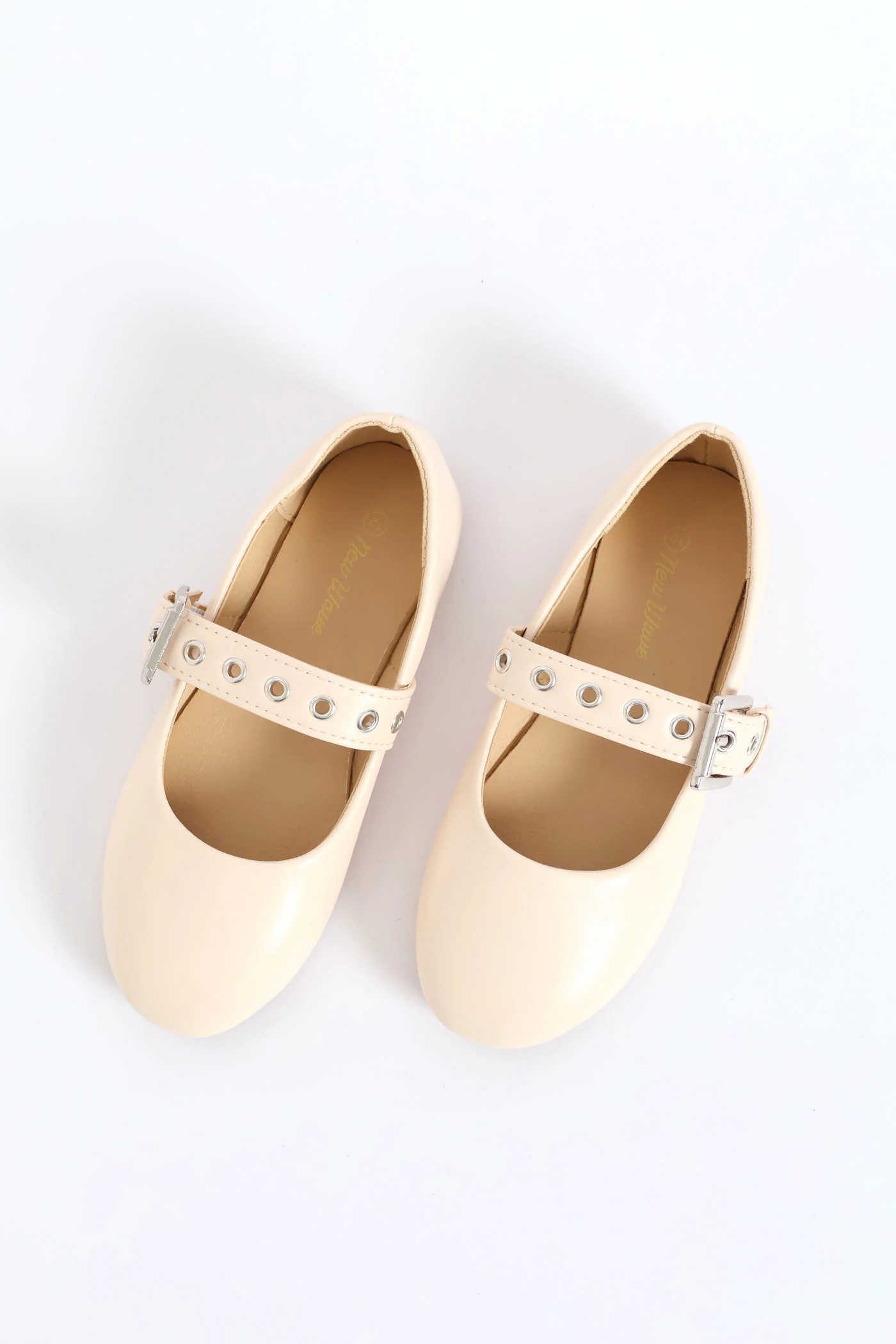 Girls Eyelet Mary Jane Pump - Cream - Image 4