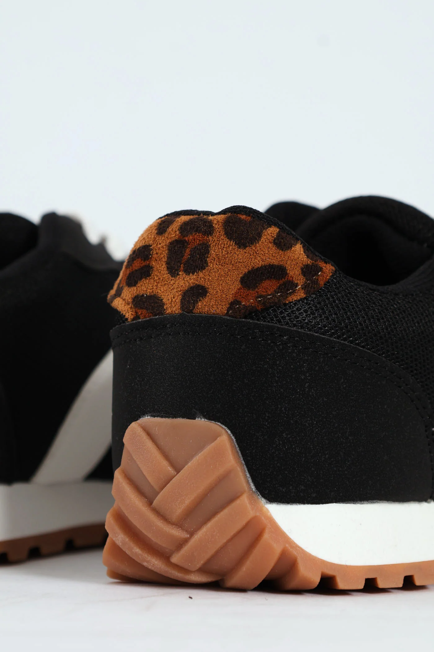 Girls Leopard Retro Sneaker - Black - Image 2
