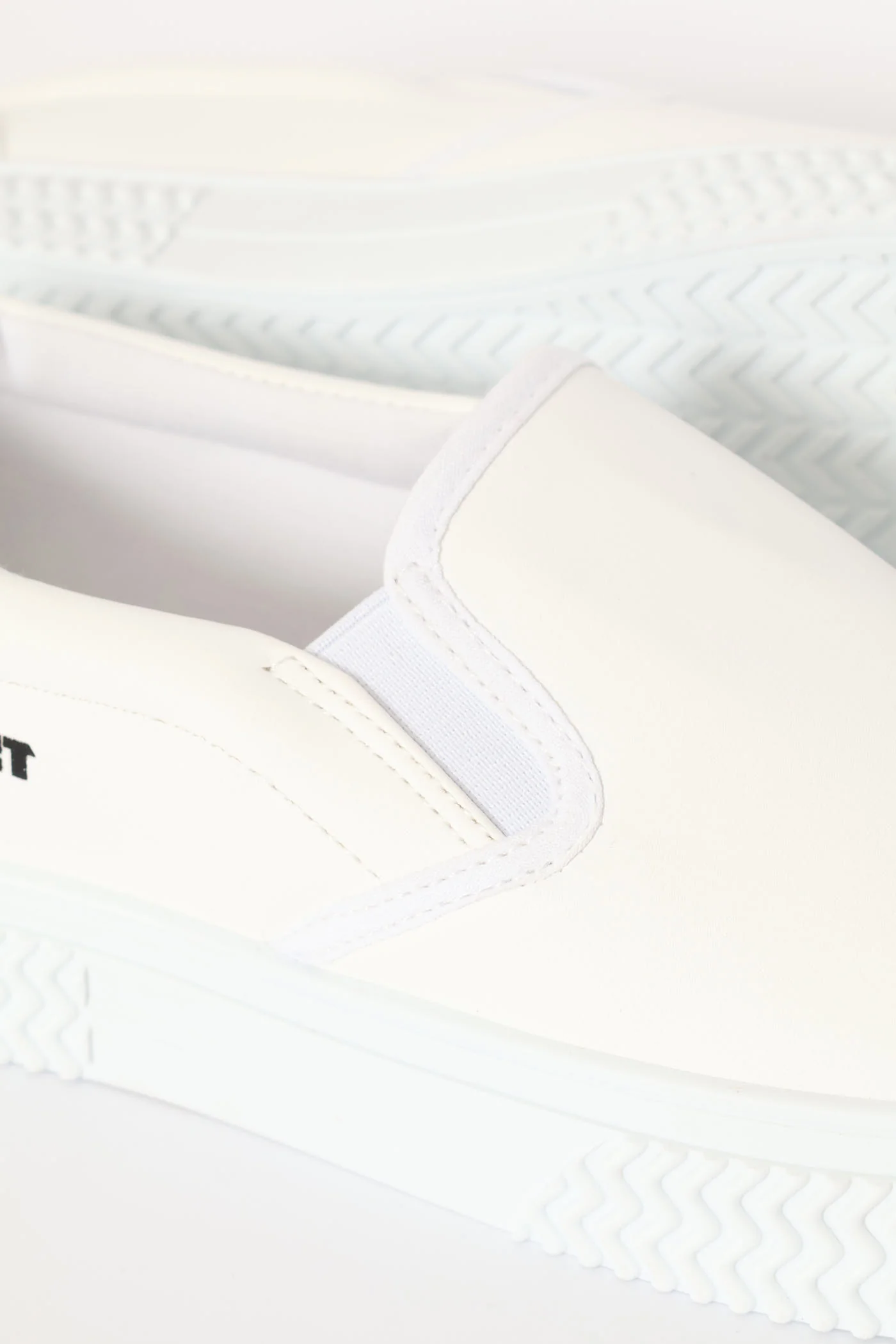 Girls Magnum Sneaker - White - Image 3