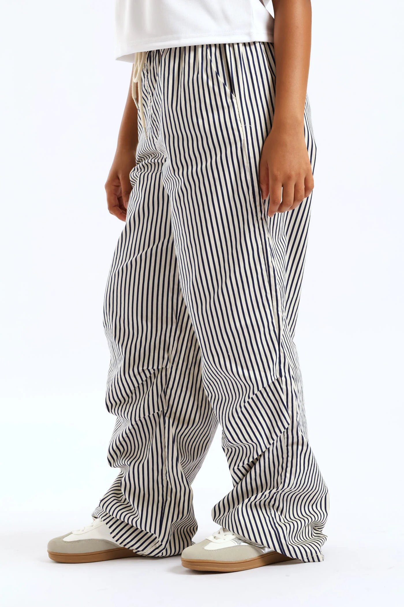 Girls Pinstripe Badge Baggy Pant - Cream - Image 4