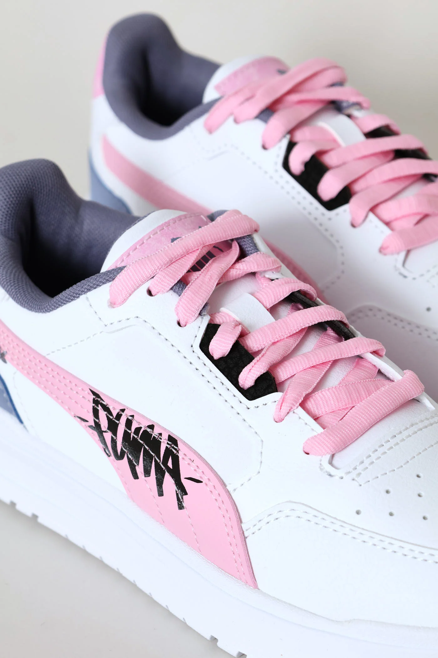 Girls Shuffle Downtown Lo Mid 90S Sneaker - White/Pink - Image 2