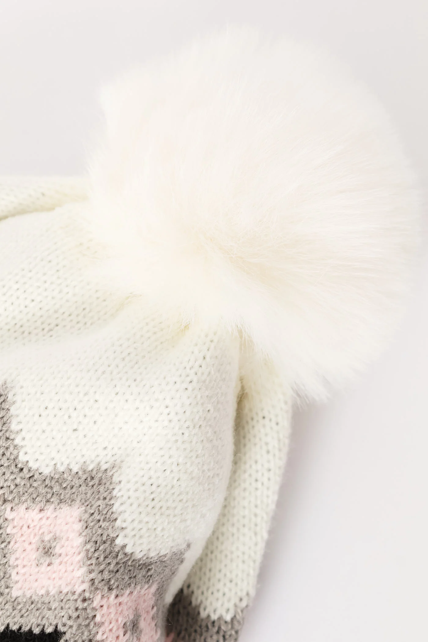 Girls Zig Zag Jaquard Beanie - White - Image 3