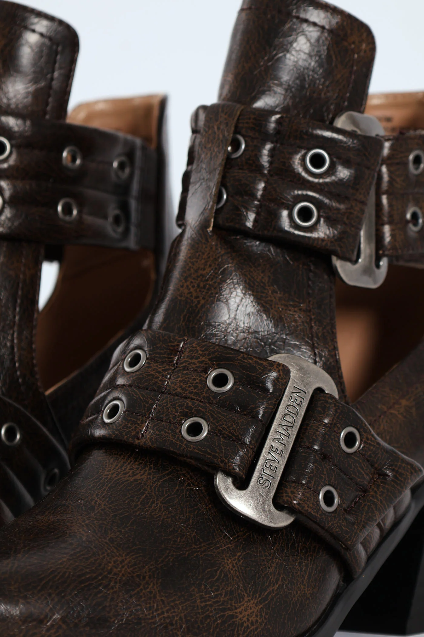 Giustine Pointed Toe Double Buckle Heeled Boot - Brown - Image 2