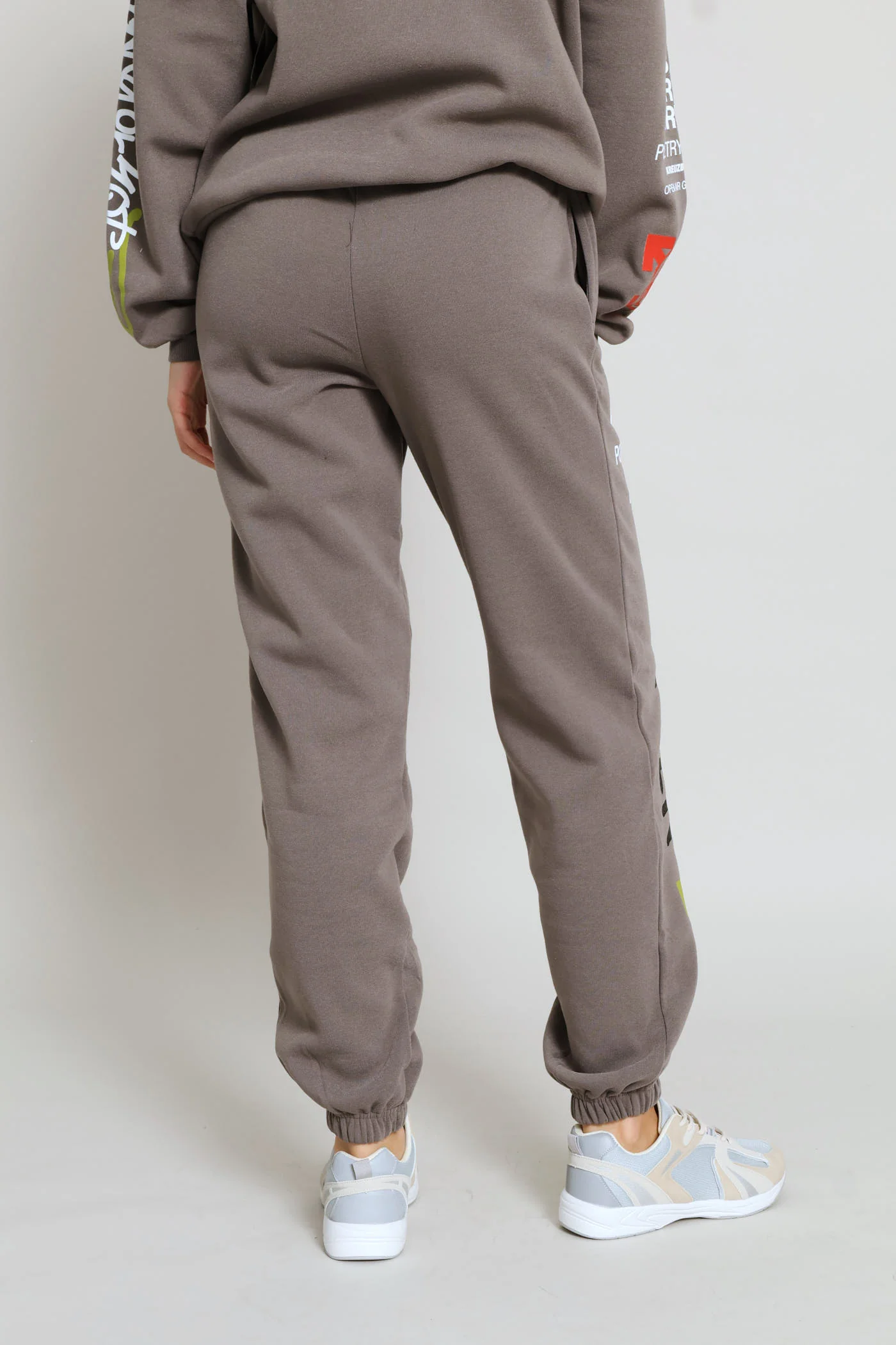 Graffiti Jogger - Charcoal - Image 5