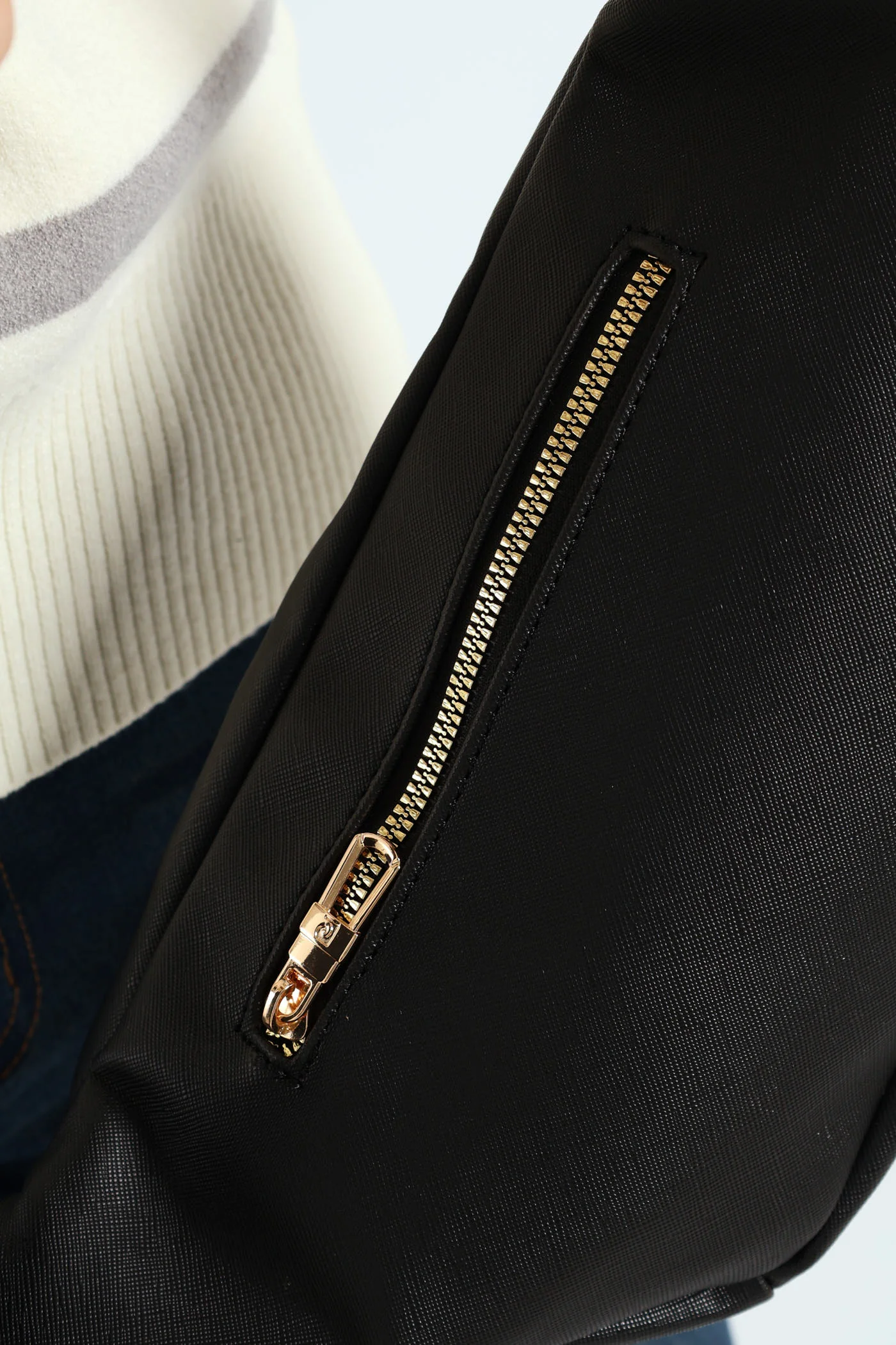 Guliana Waist Bag - Black - Image 4