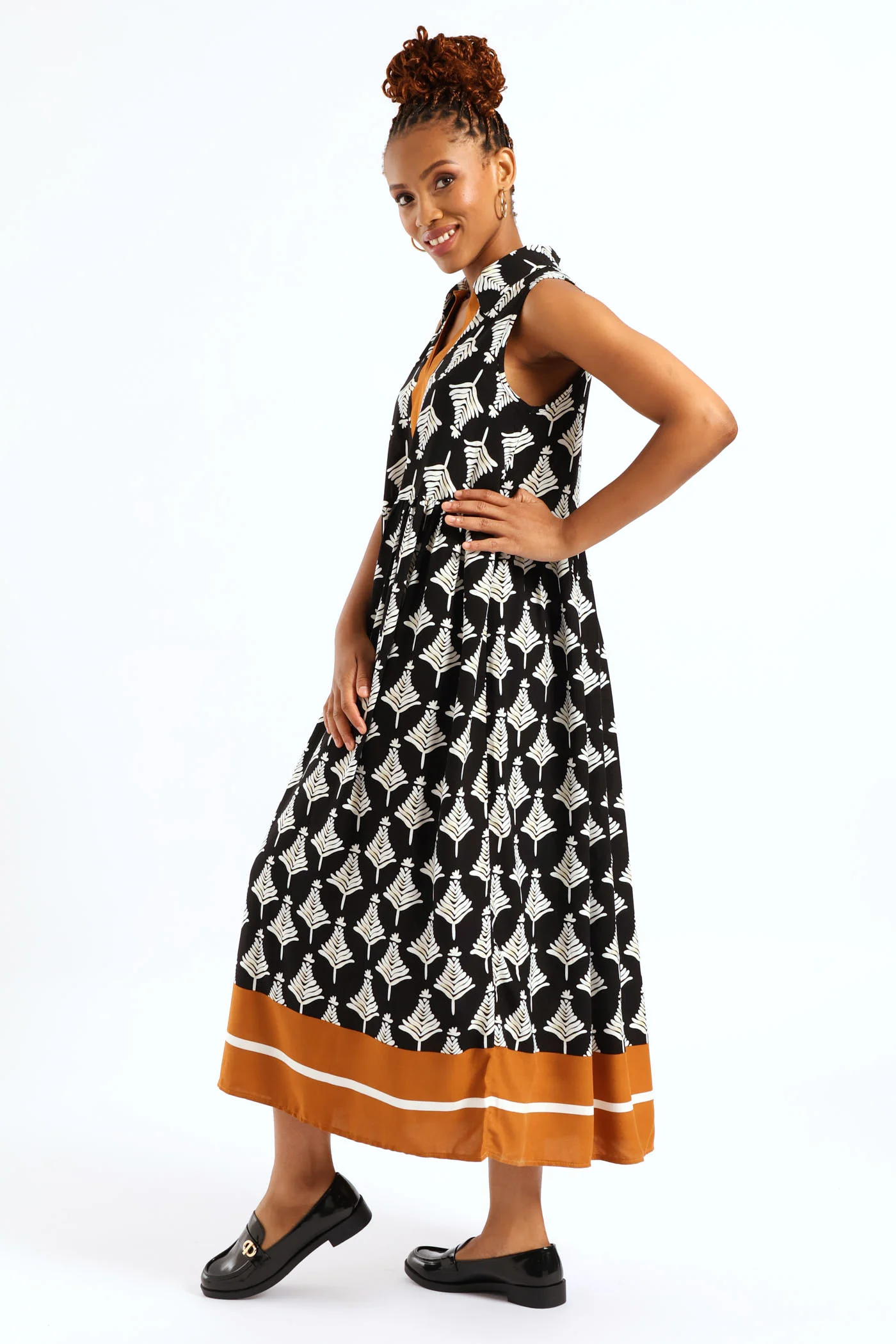 Half Placket Collar Border Print Shift Midi Dress - Black/Beige - Image 2