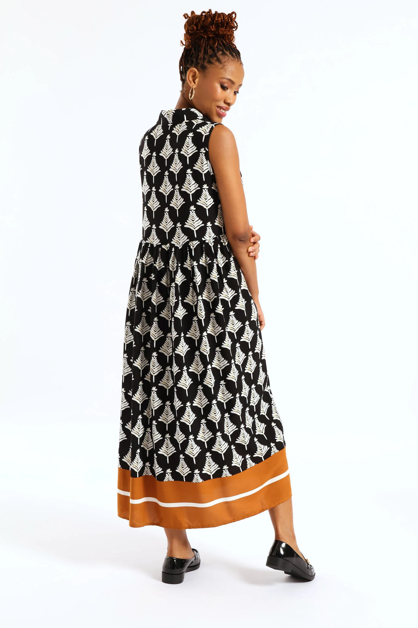 Half Placket Collar Border Print Shift Midi Dress - Black/Beige - Image 3