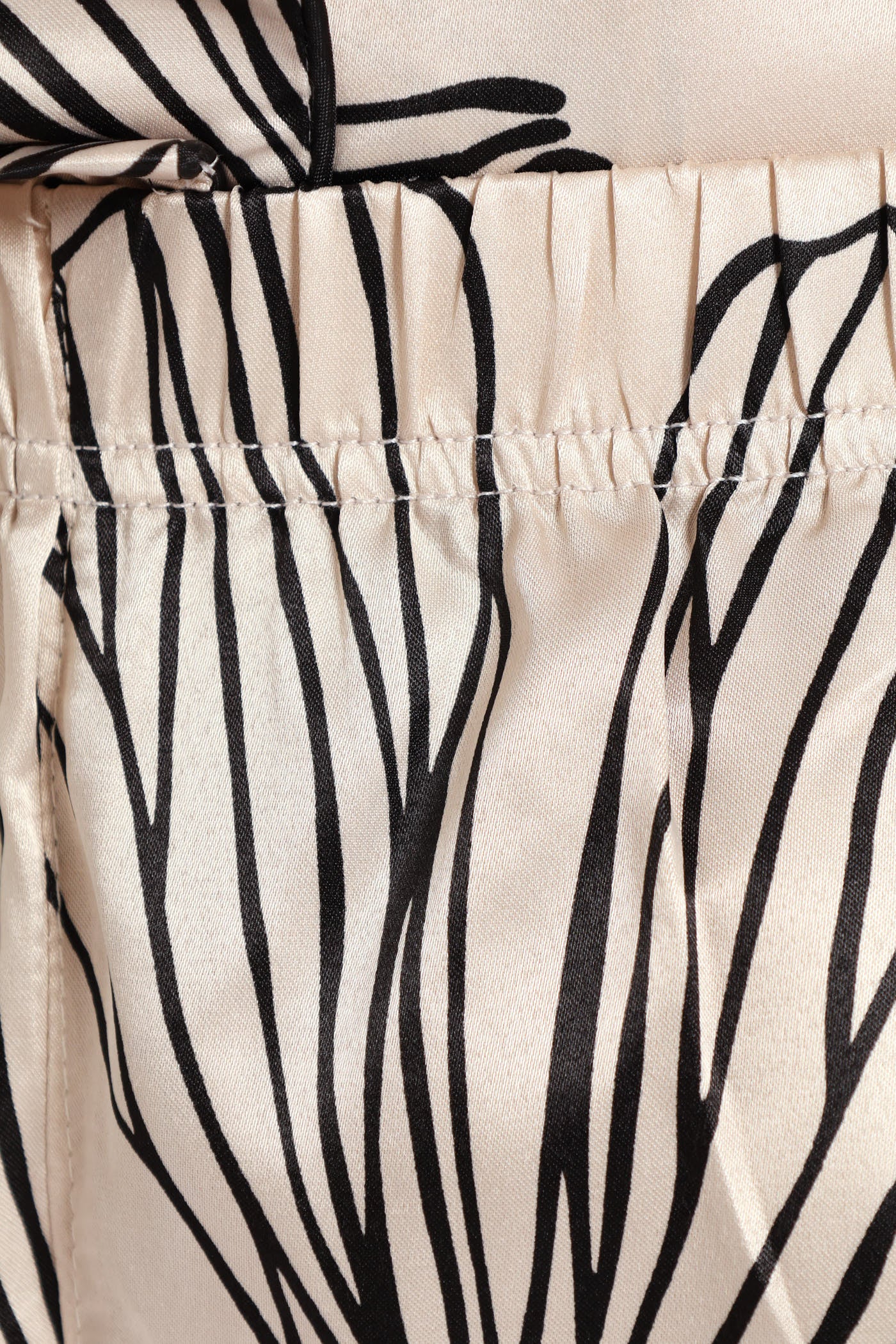 Handrawn Palm Button Through & Short Satin Set - Light Grey - Image 6