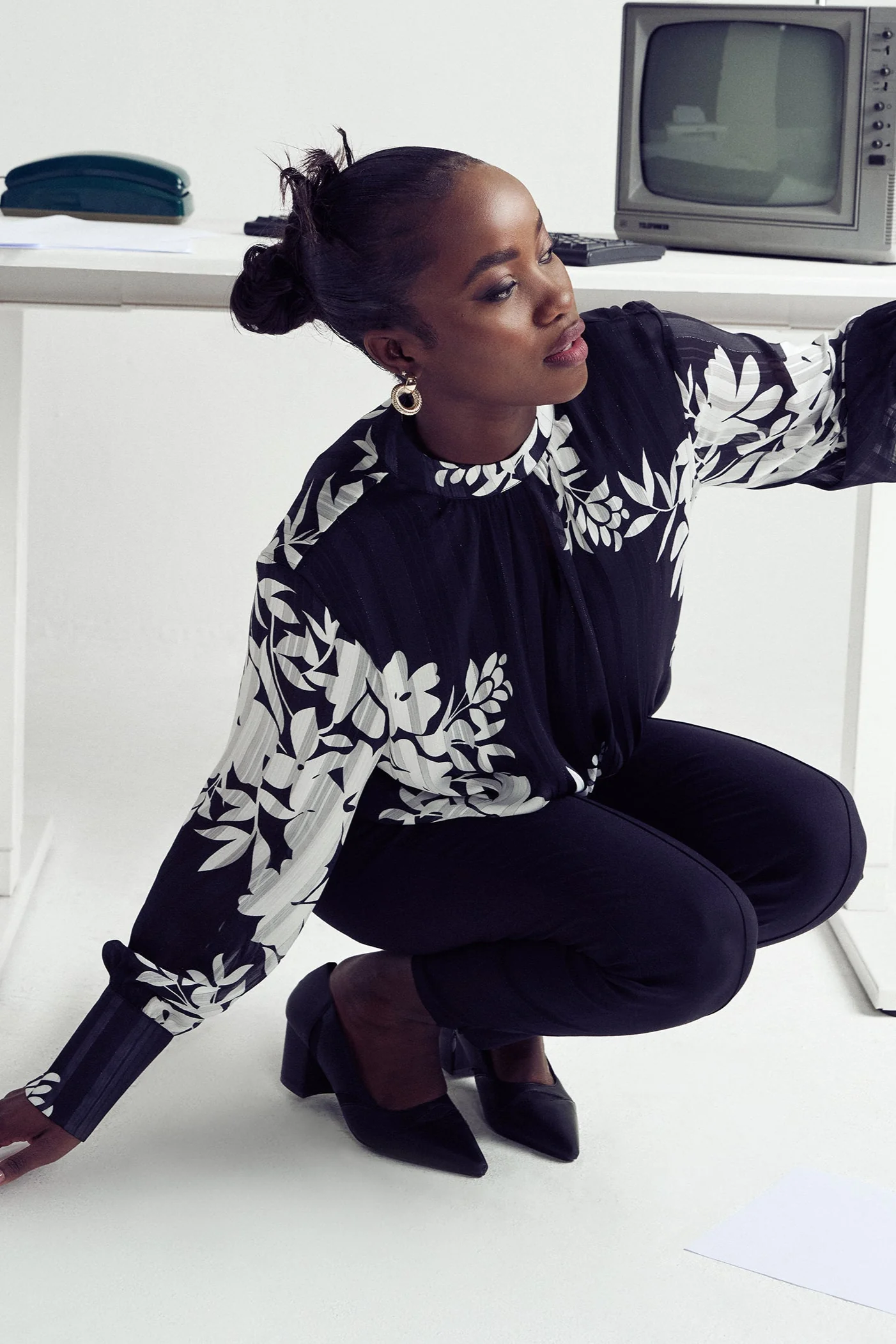 Hi Neck Keyhole Monochrome Floral Blouse - Black/White - Image 6