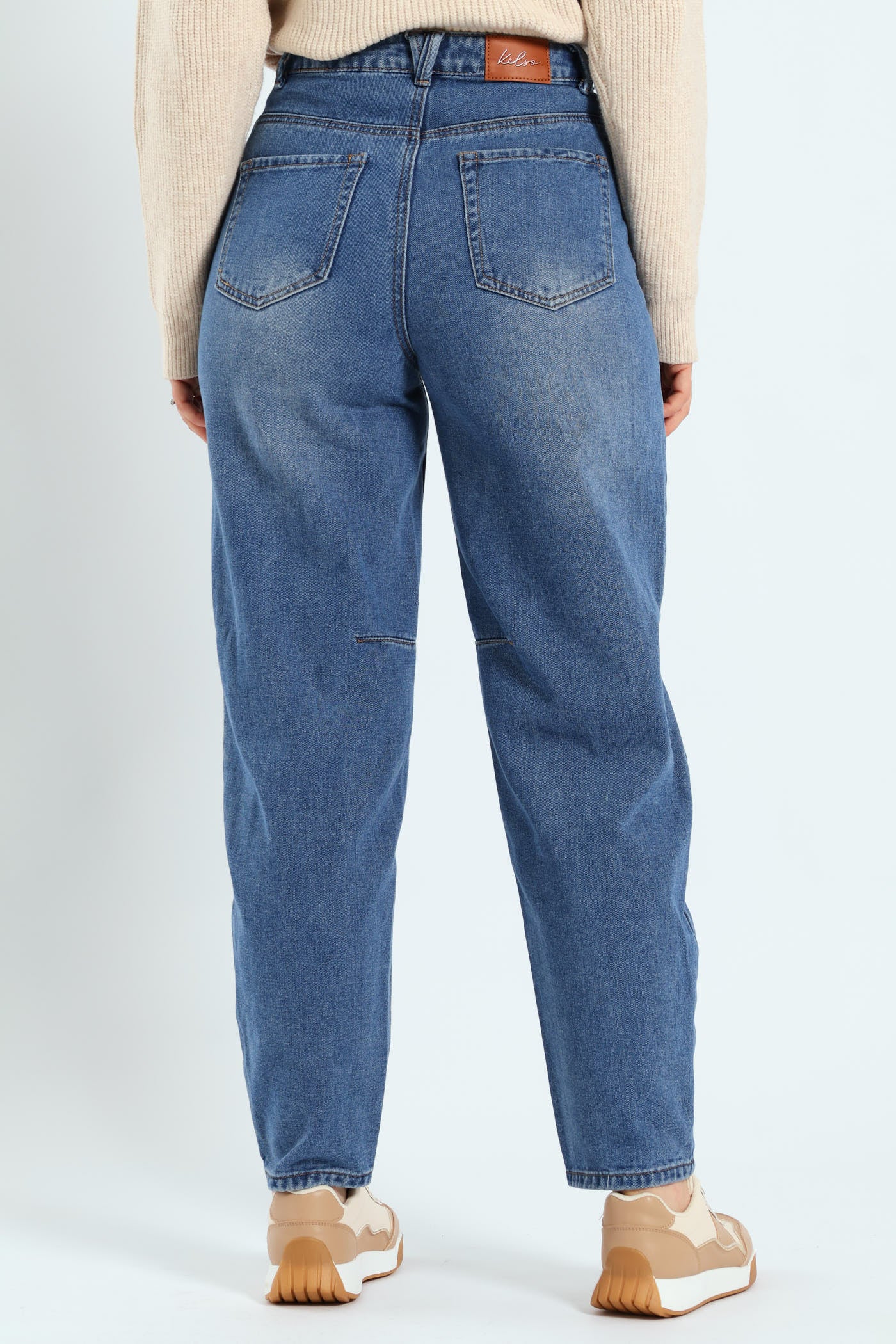 Hi-Rise Classic Barrel Leg Rigid Jean - Mid Wash - Image 4