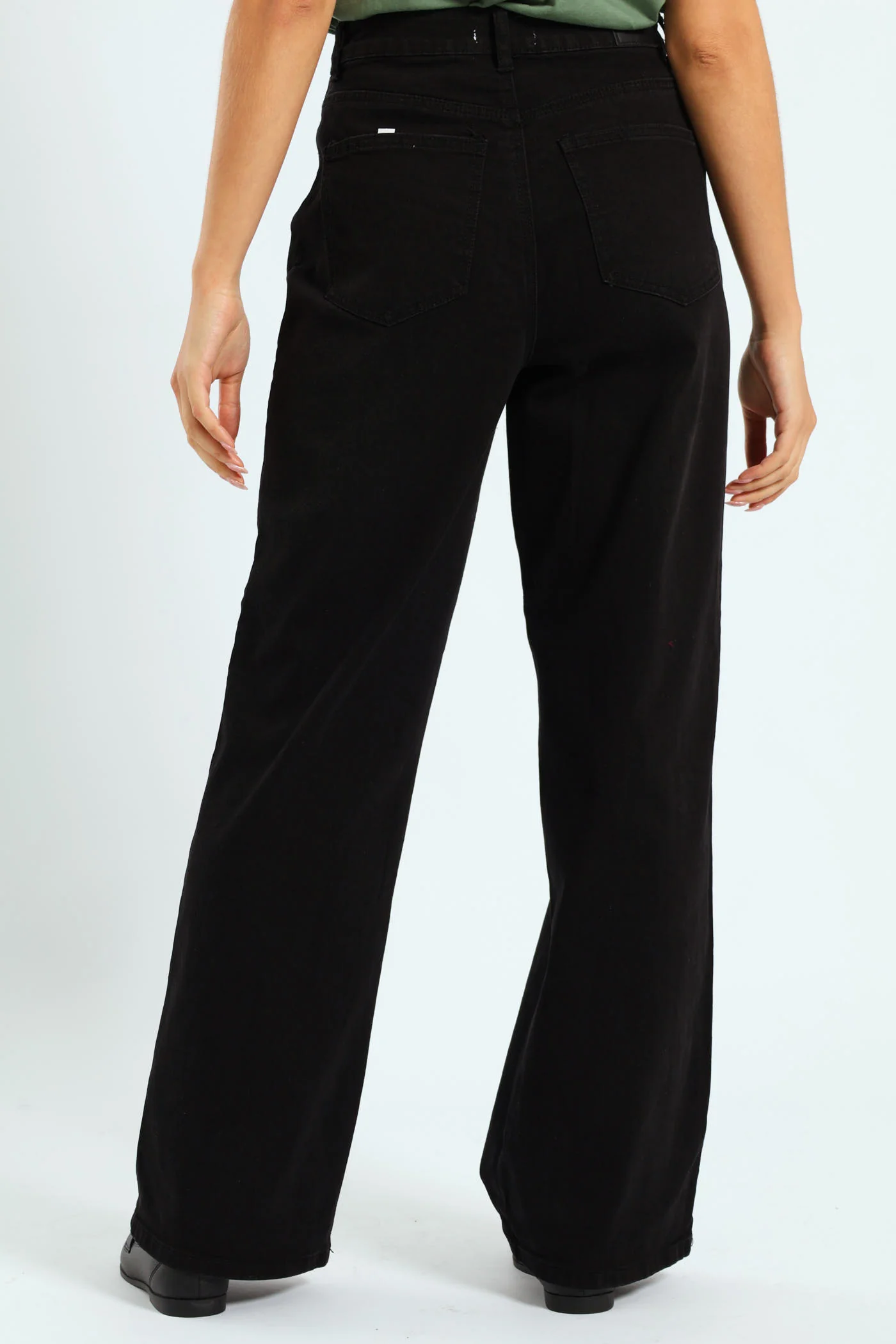 Hi-Rise Wide Leg Jean - Black - Image 4