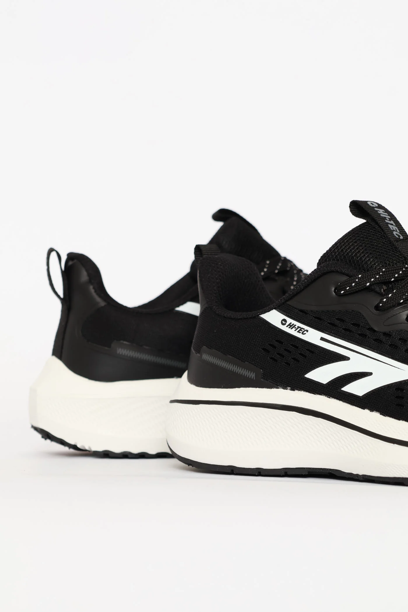 Hi-Tec Kamari Sneaker - Black - Image 3