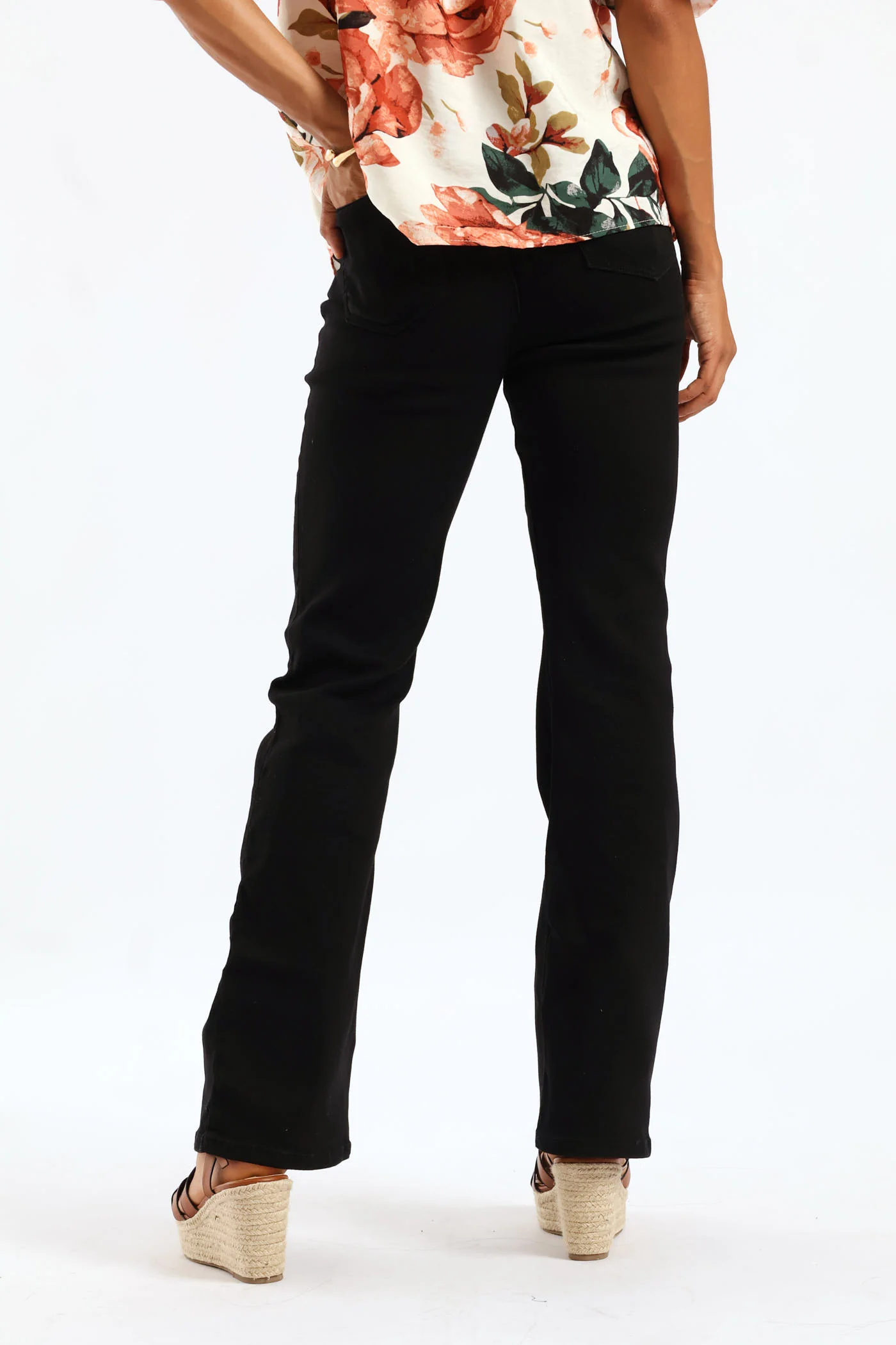 High Waist Bootleg Jean - Black - Image 4
