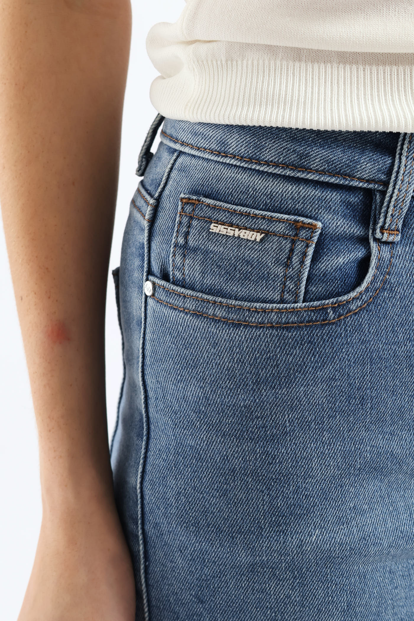 High Waisted Anglaise Hem Cropped Wide Leg Denim - Medium Wash - Image 13