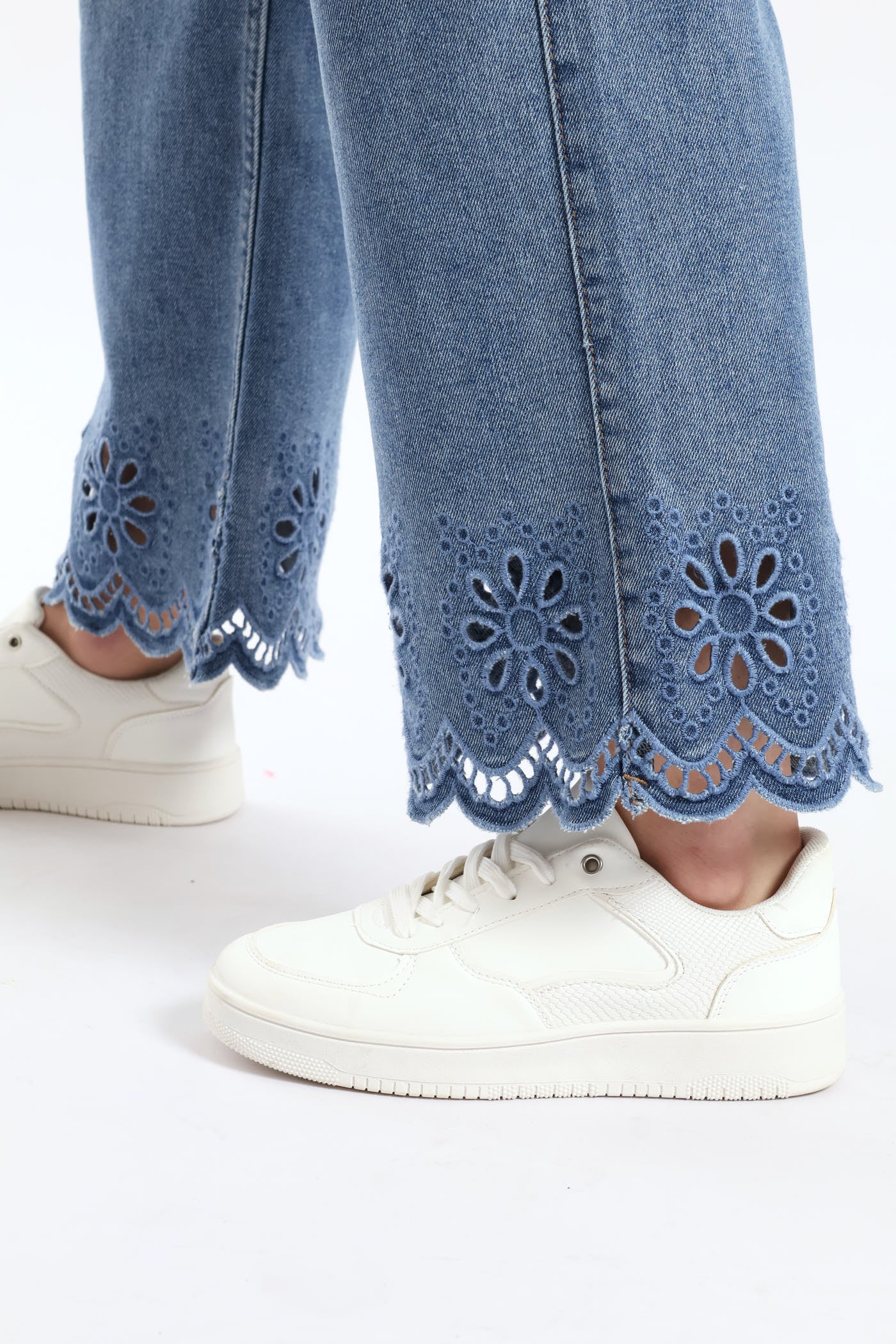 High Waisted Anglaise Hem Cropped Wide Leg Denim - Medium Wash - Image 7