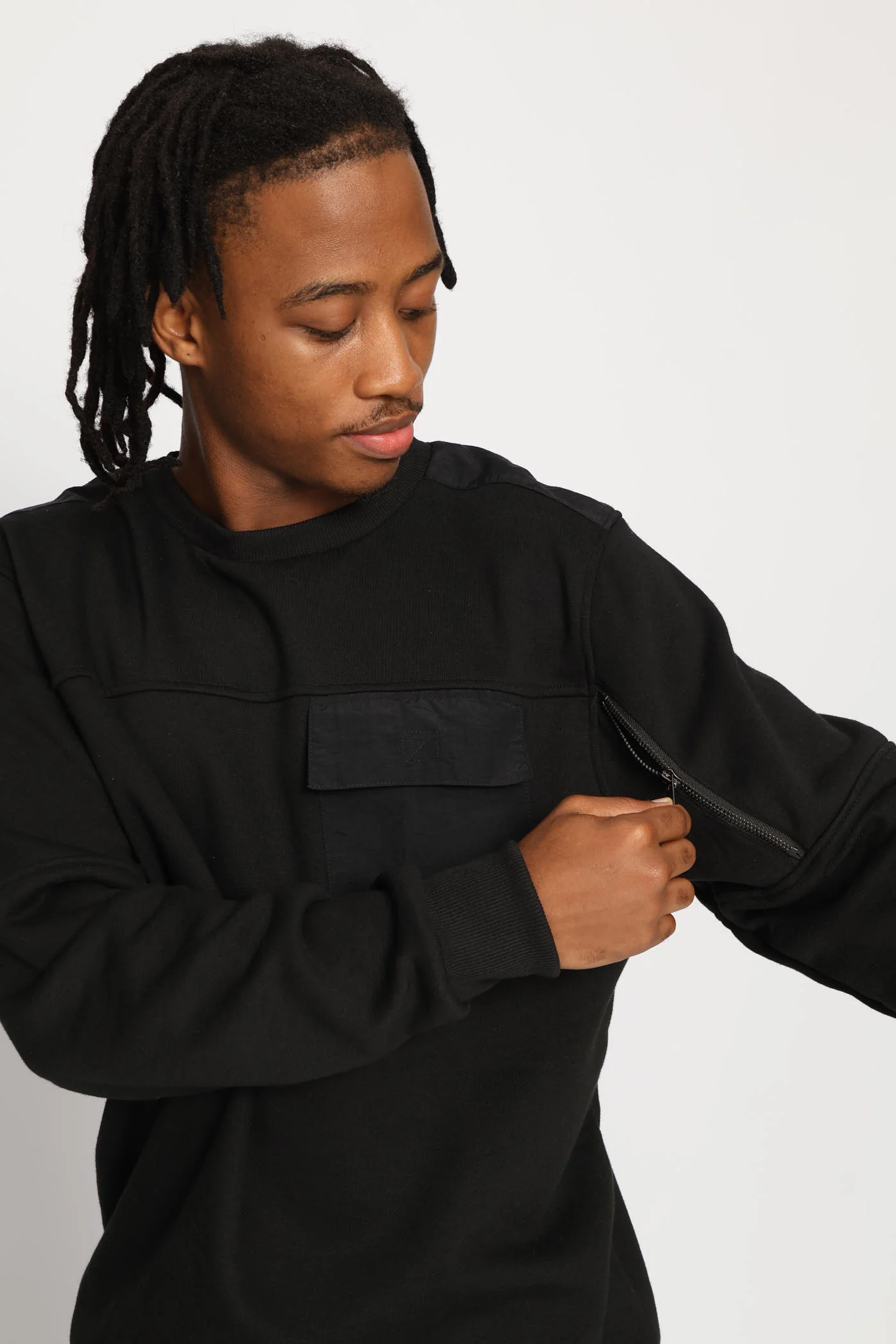 Hybrid Pocket Detail Fleece Crew Top - Black - Image 2