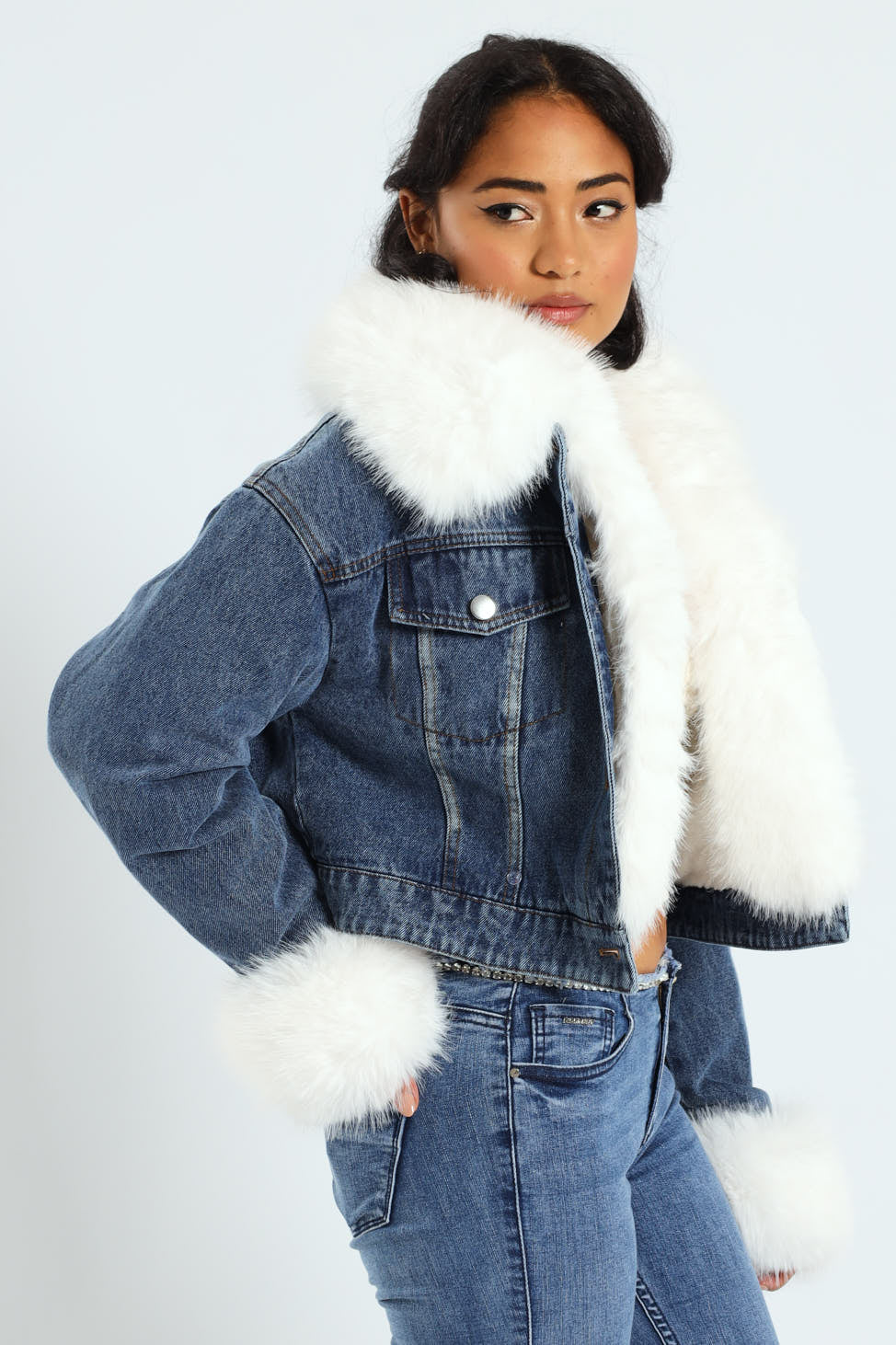 Imagine This Denim Cropped Jacket With Faux Fur Collar - Med Wash - Image 2