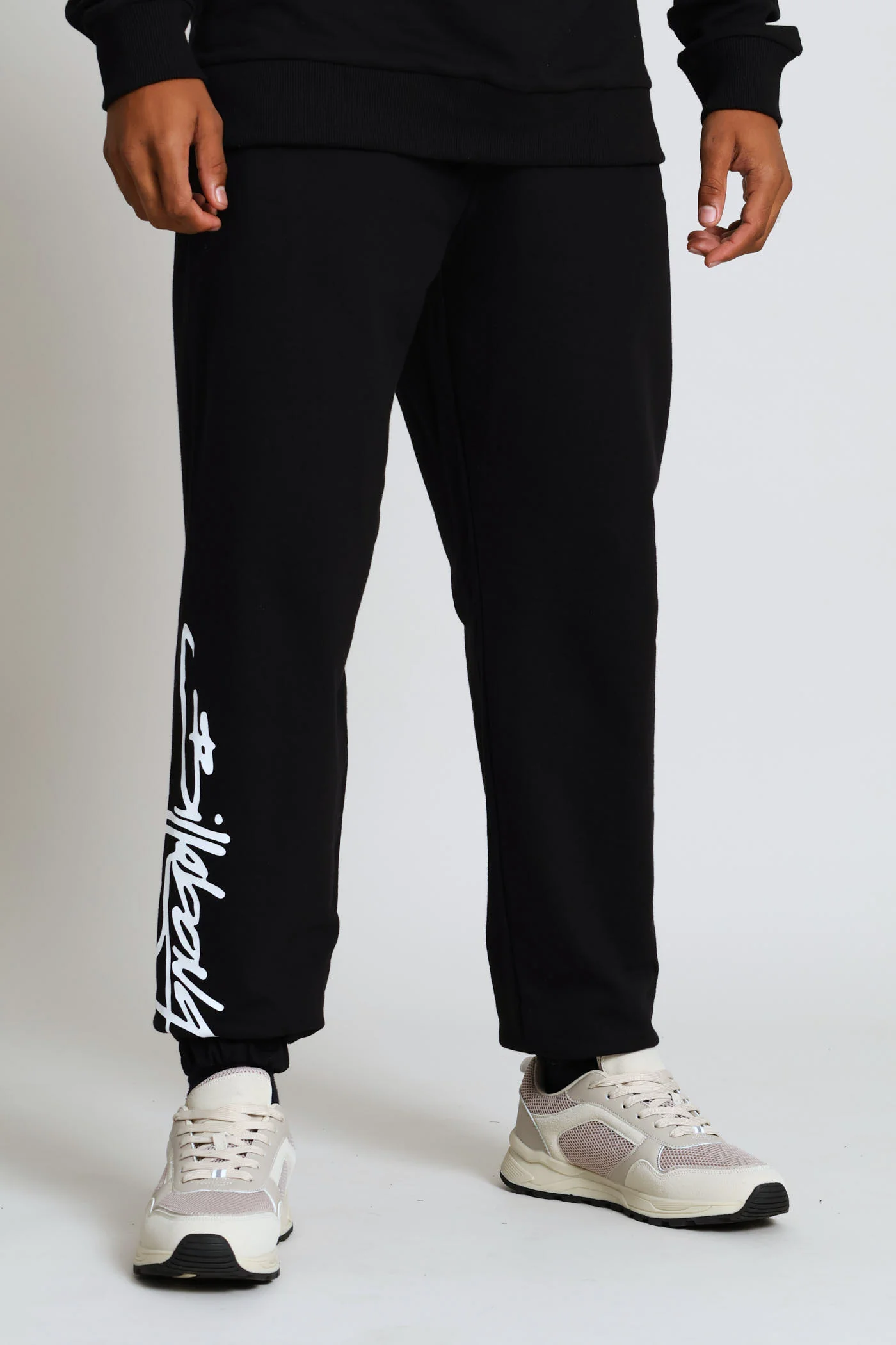 J Bay Trackpant - Black - Image 3