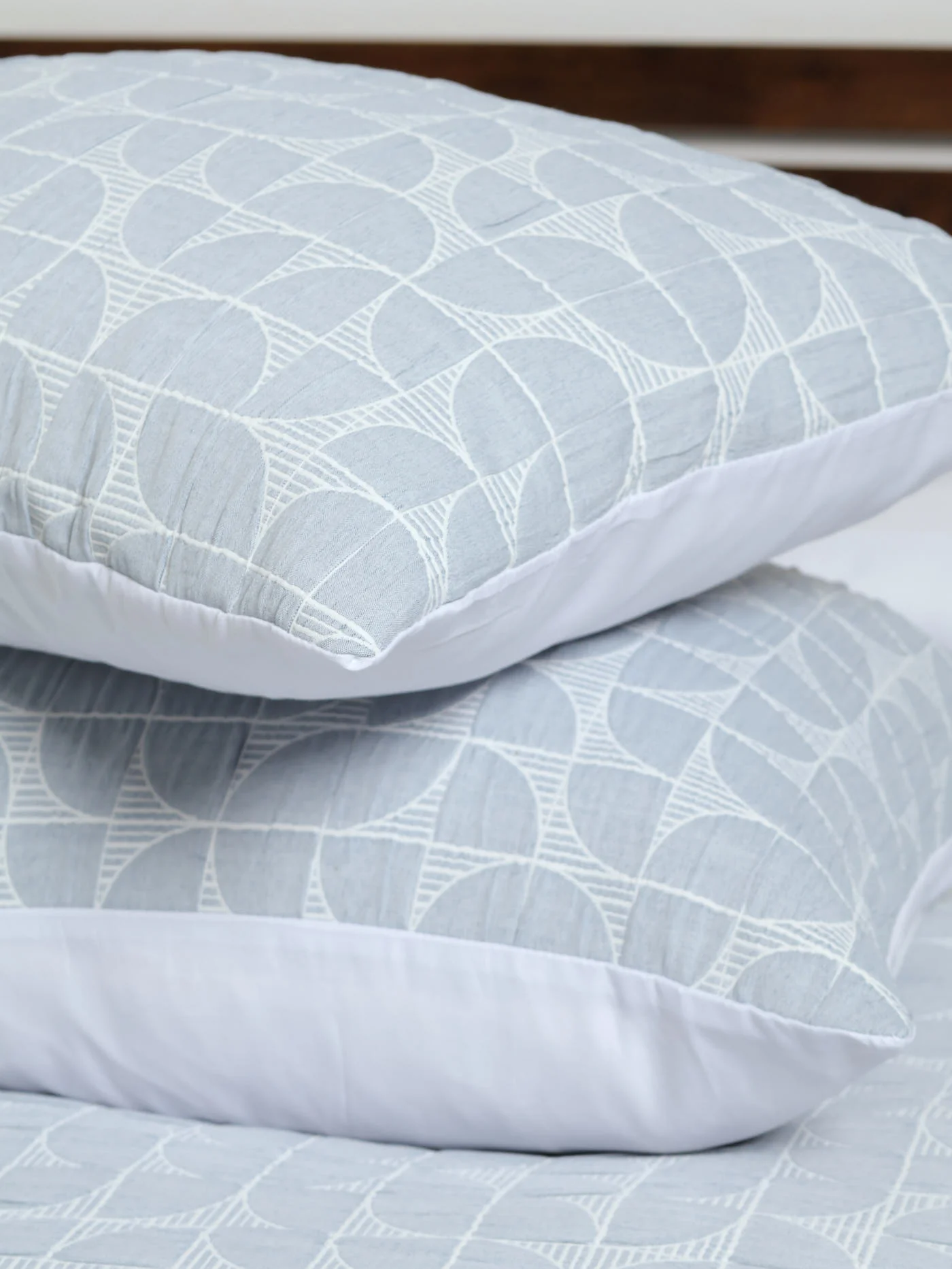 Jacquard Geo Circle Duvet Cover Set - Image 2