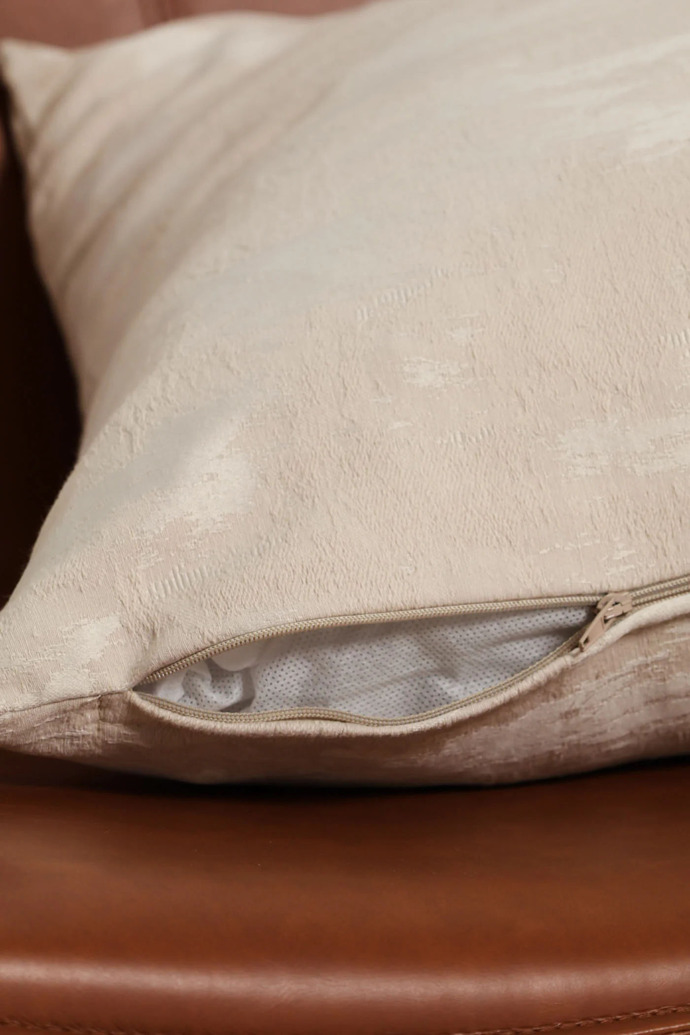 Jacquard Marble Effect Scatter Cushion - Image 3