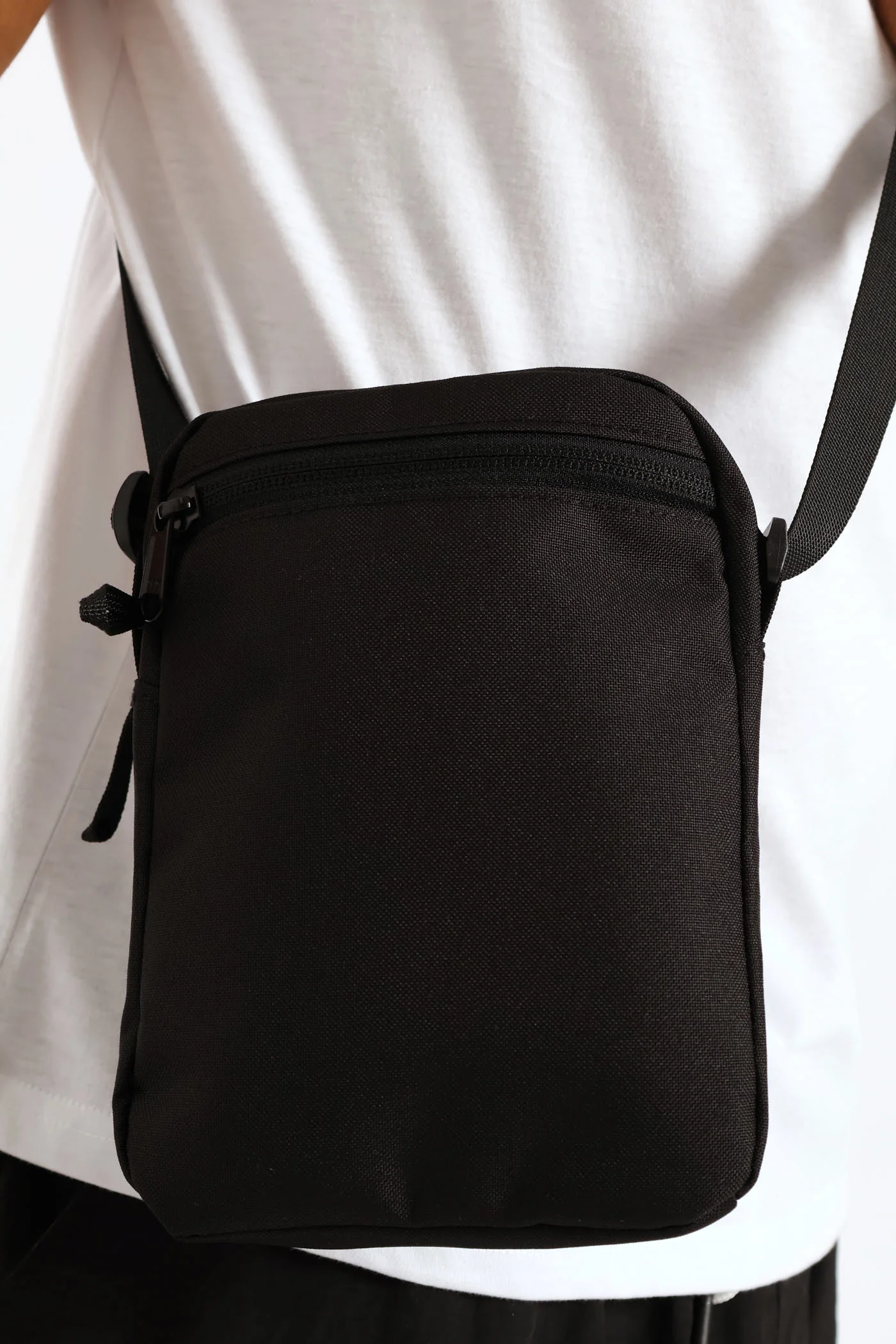 Jester Crossbody Bag - Black - Image 4