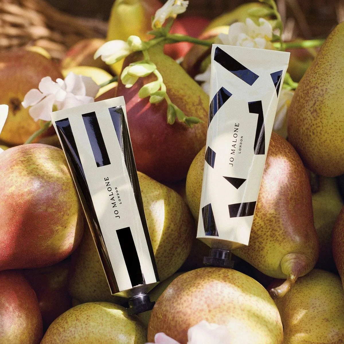 English Pear & Sweetpea Hand Cream - Image 3