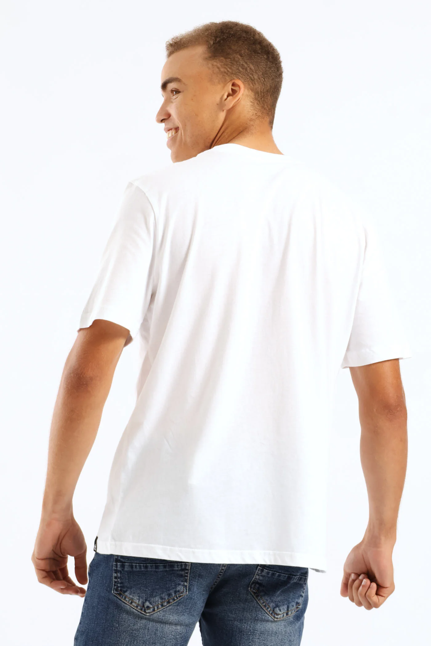 Just Chill Tee - White - Image 5