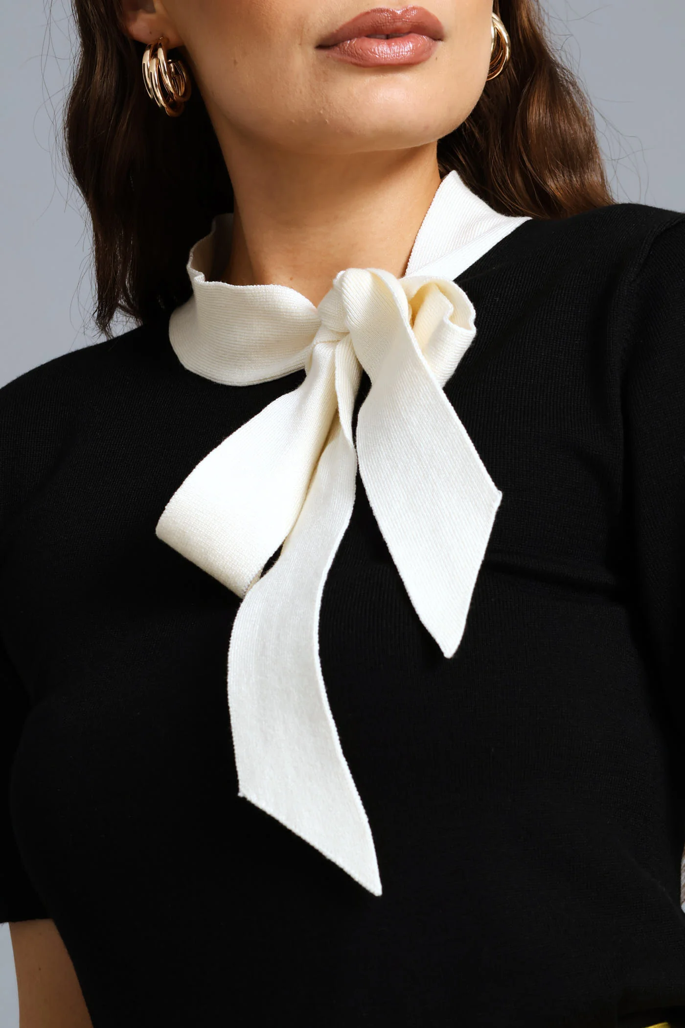 Kitty Bow Contrast Pullover - Black/Cream - Image 2