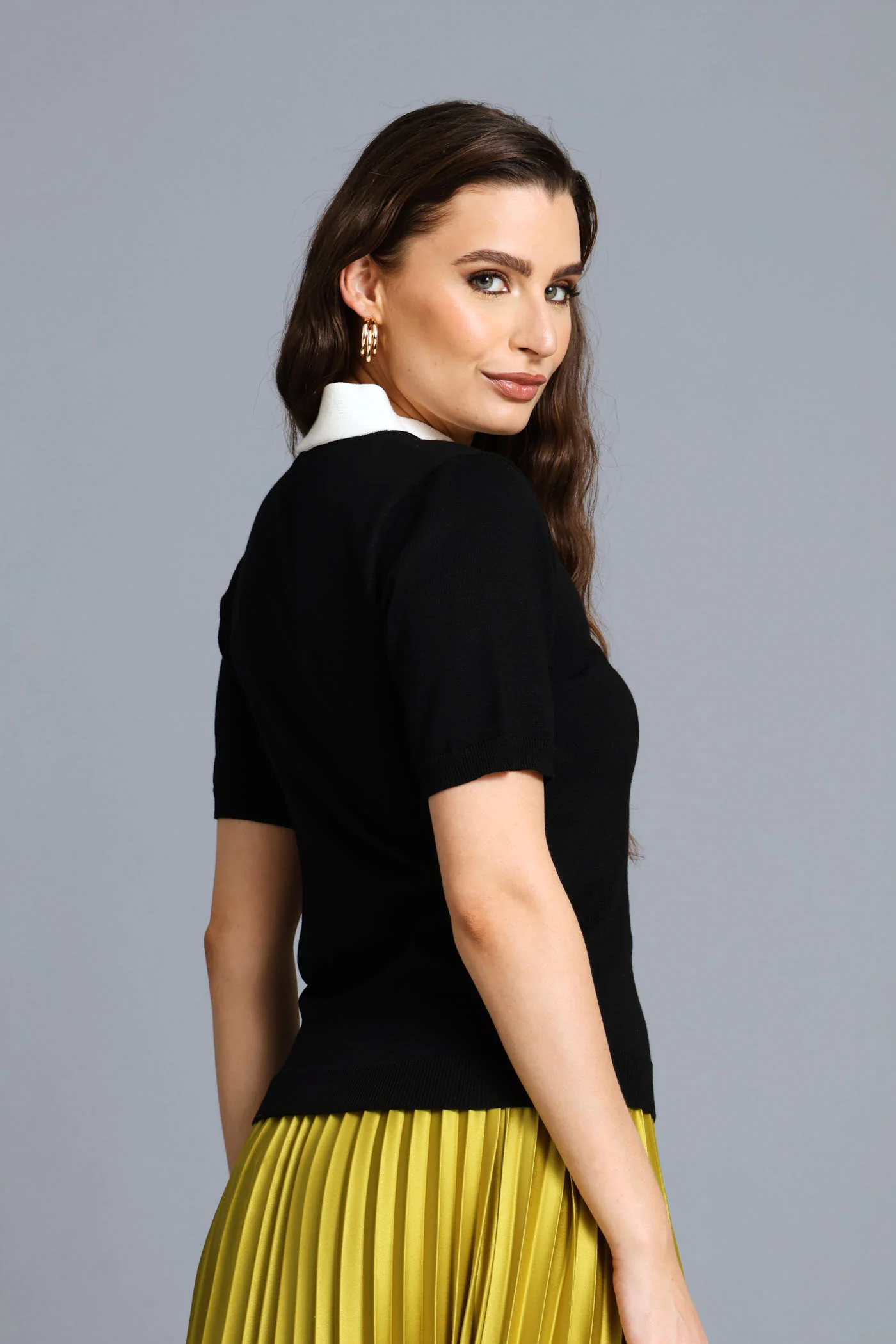 Kitty Bow Contrast Pullover - Black/Cream - Image 5