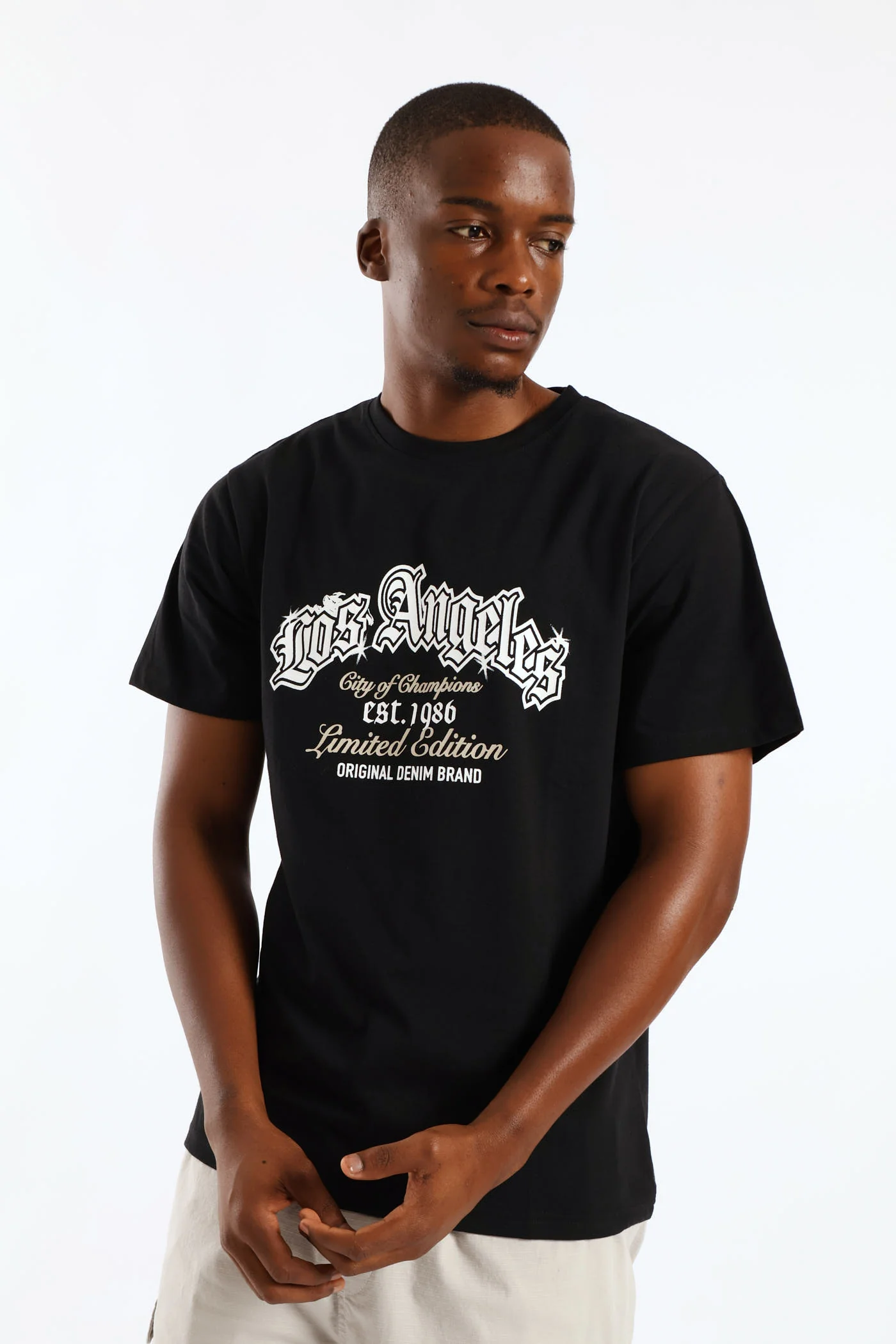La Basic Print Tee - Black - Image 3