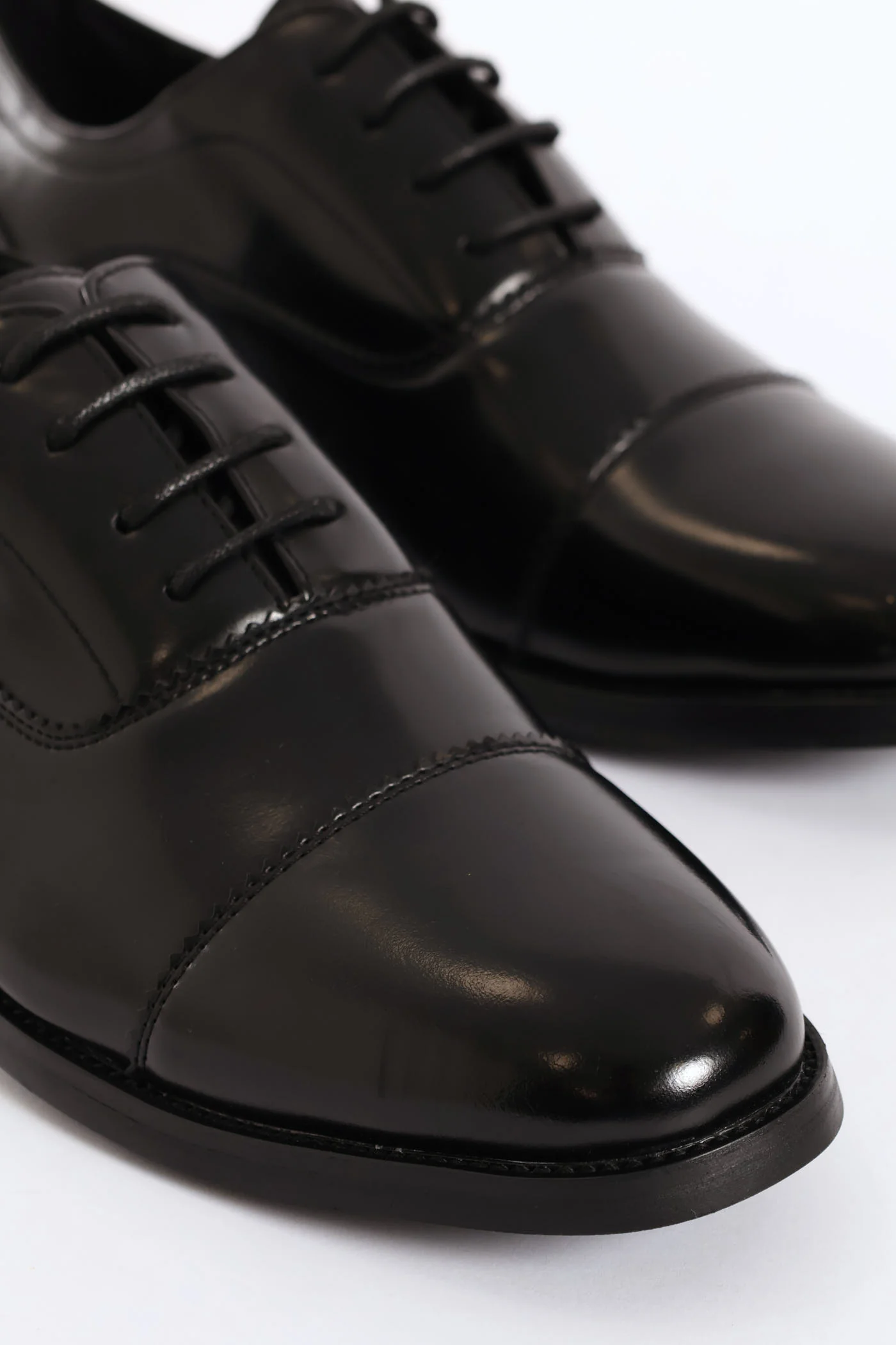 Lace Up Almond Toe Oxford Shoe - Black - Image 2