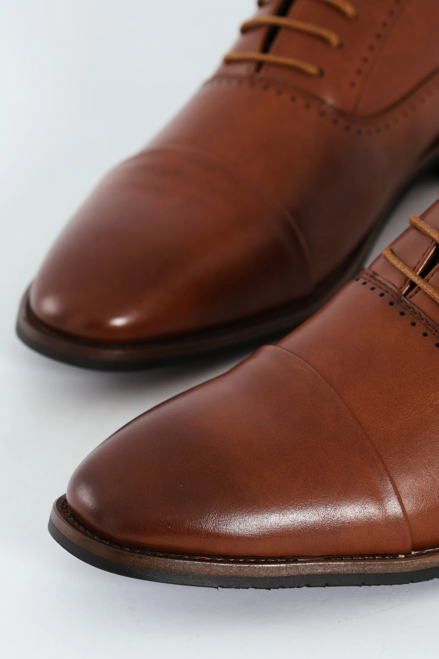 Lace Up Oxford With Toe Cap - Tan - Image 6