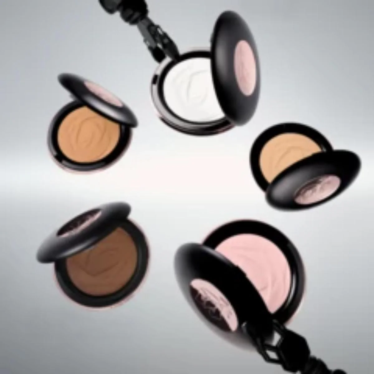 Skin Perfecting Setting Powder - Image 12