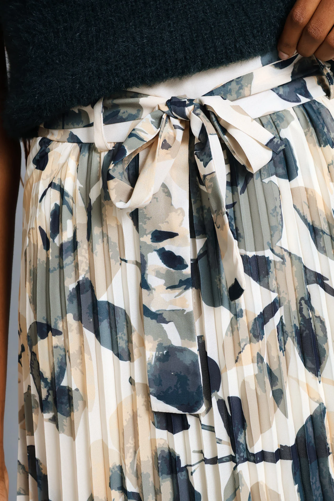 Leaf Pleated Midi Skirt - Multi - Image 5