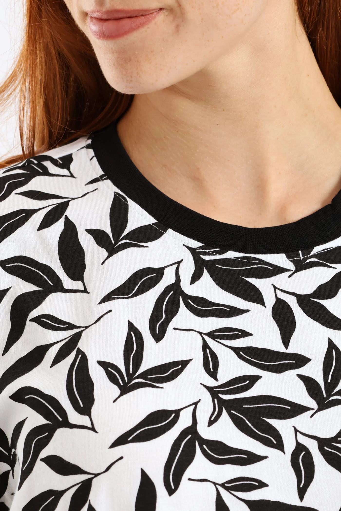 Leaf Print Boxy Tee - Black/White - Image 5