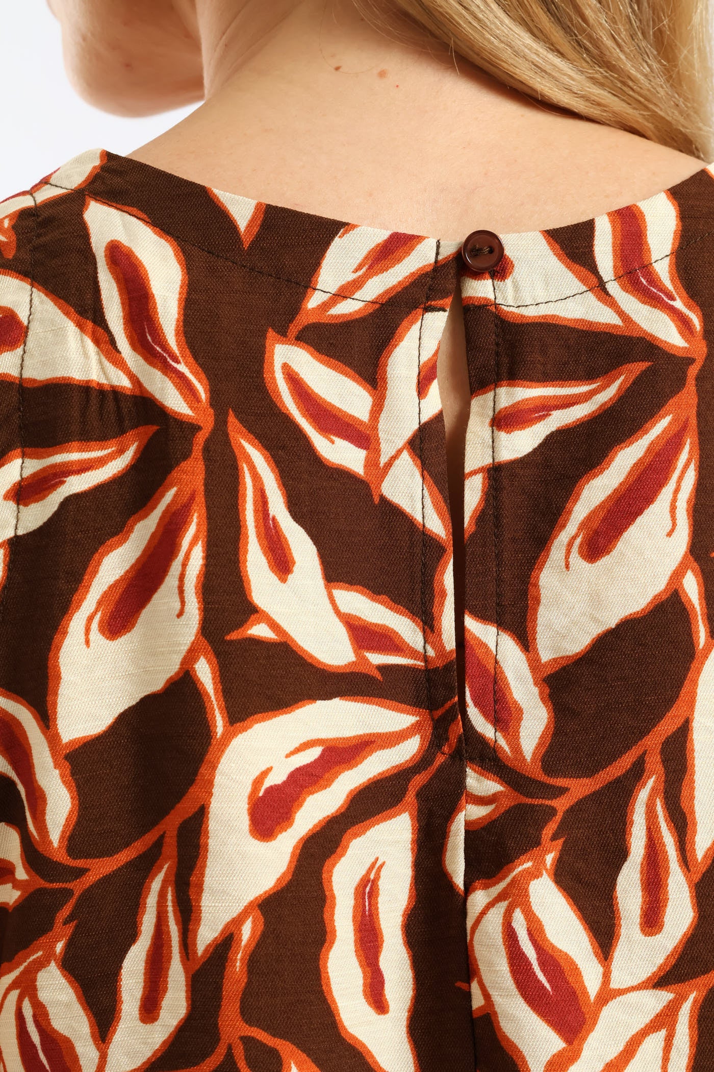 Leaf Print Shell Tank - Chocolate - Image 3