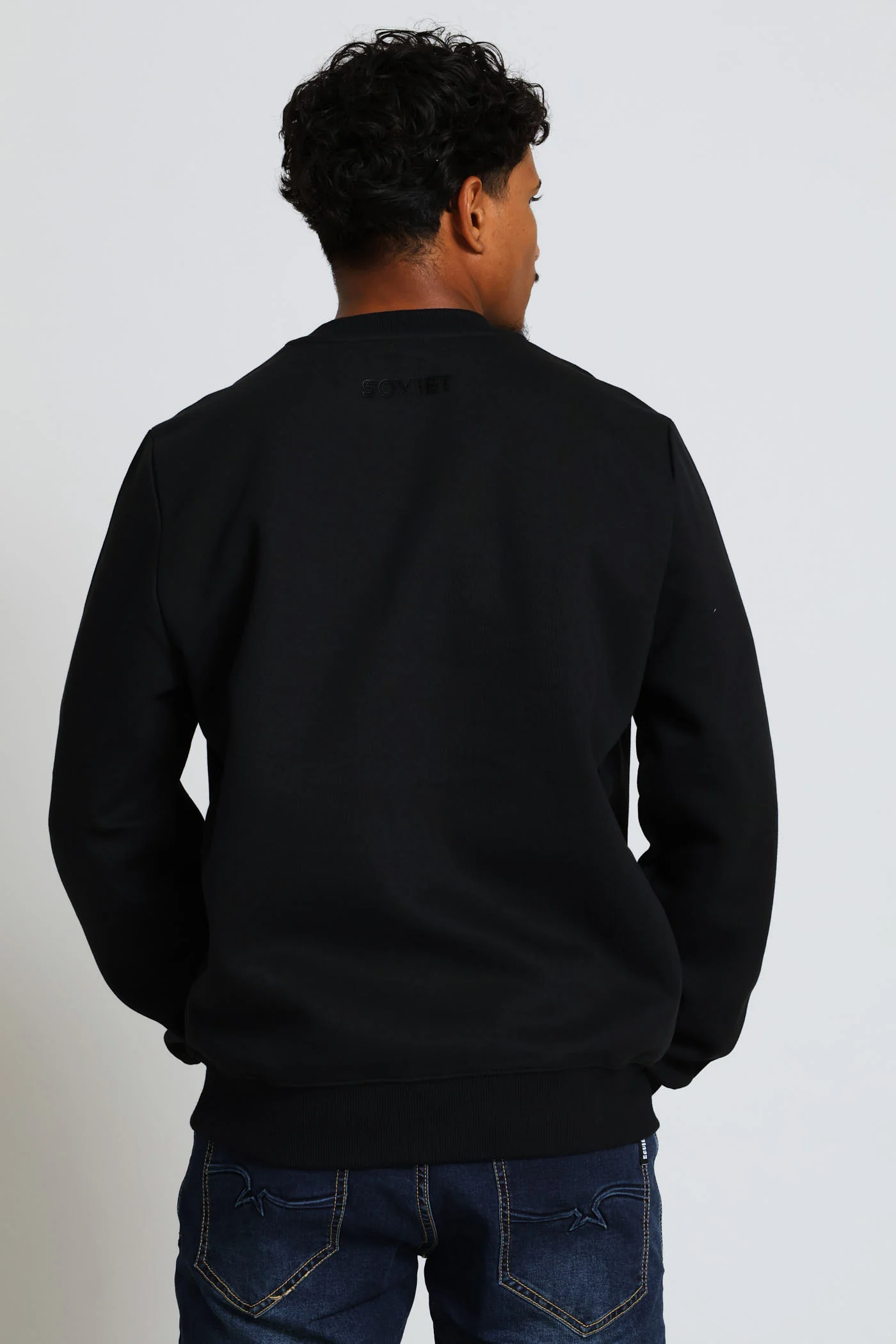 Leo Crew Top - Black - Image 4