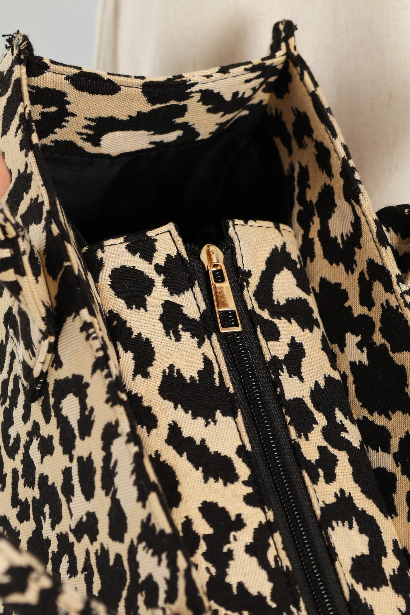 Leopard Canvas Large Tote - Black - Image 5