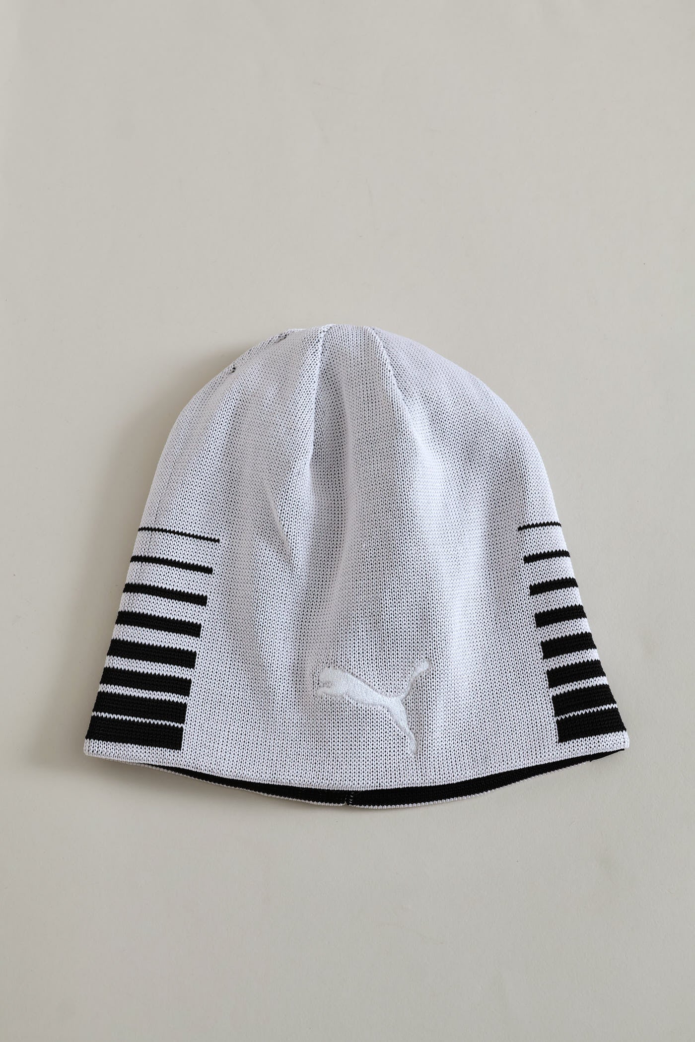 Liga Reversible Beanie - Black/White - Image 2