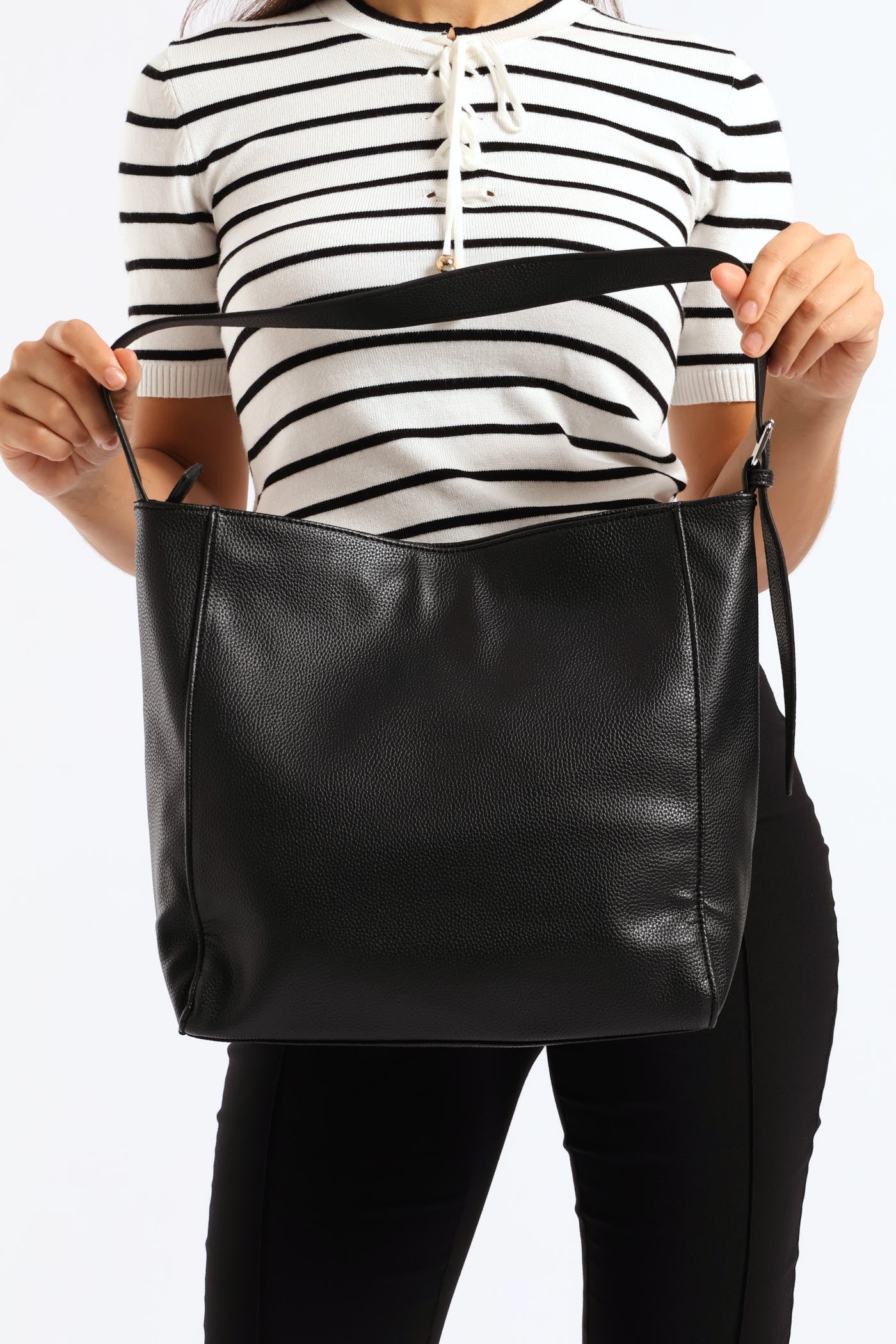 Lina Slouch Bag - Black - Image 8