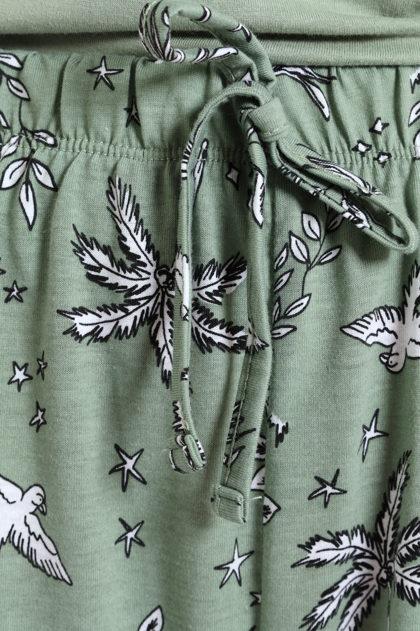 Live Your Dream Capri Palm Set - Mid Green - Image 5