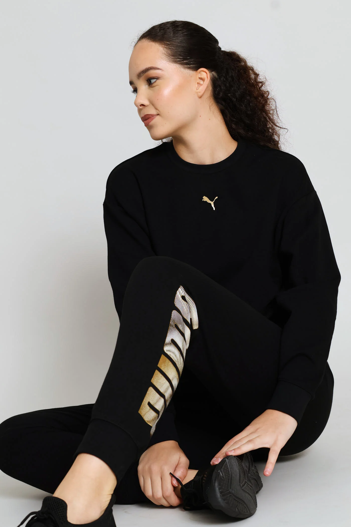 Logo Lab Metallic Comfort Crew Top - Black - Image 4