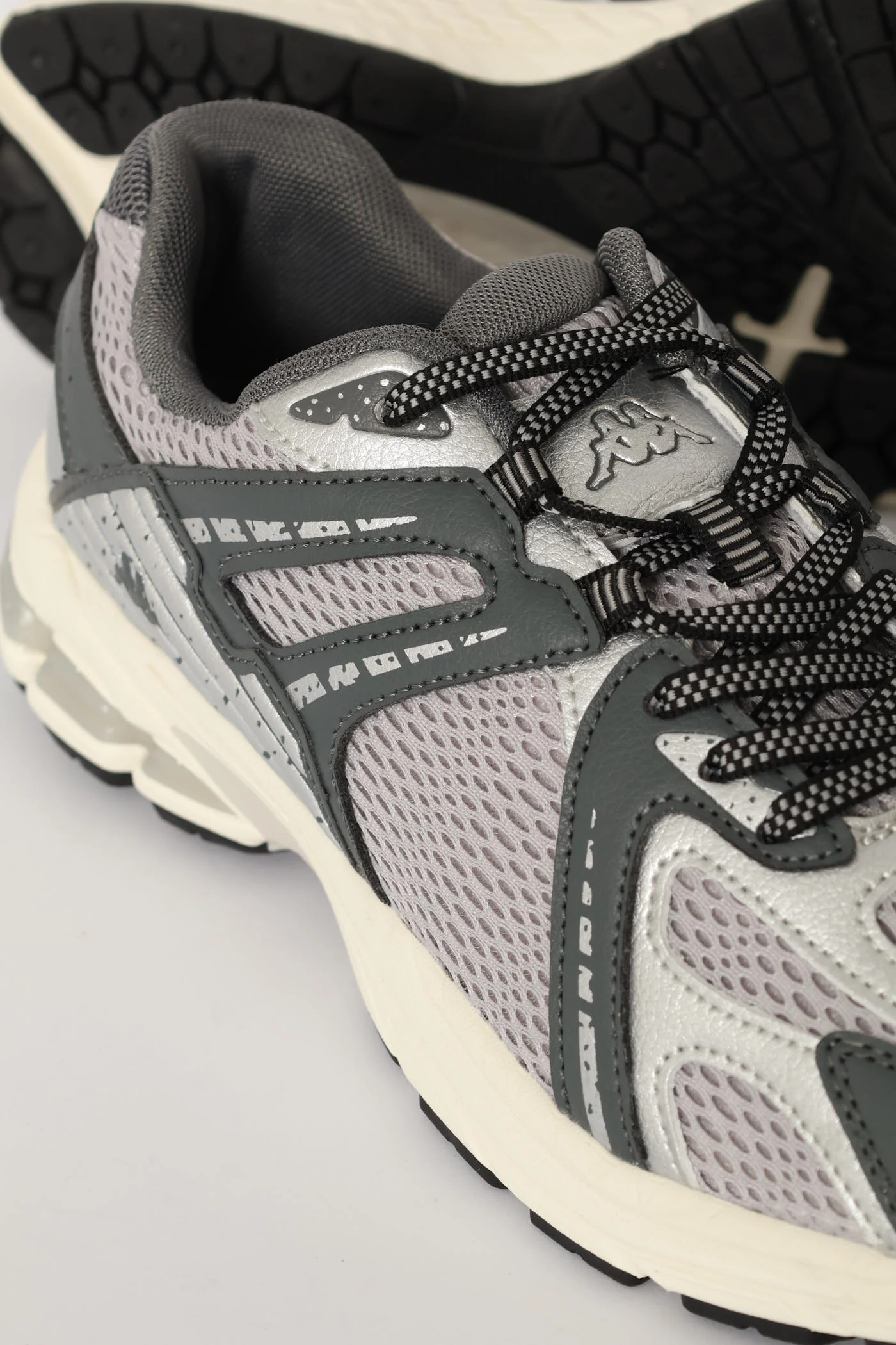 Logo Lami Fashion Trainer - Grey - Image 4