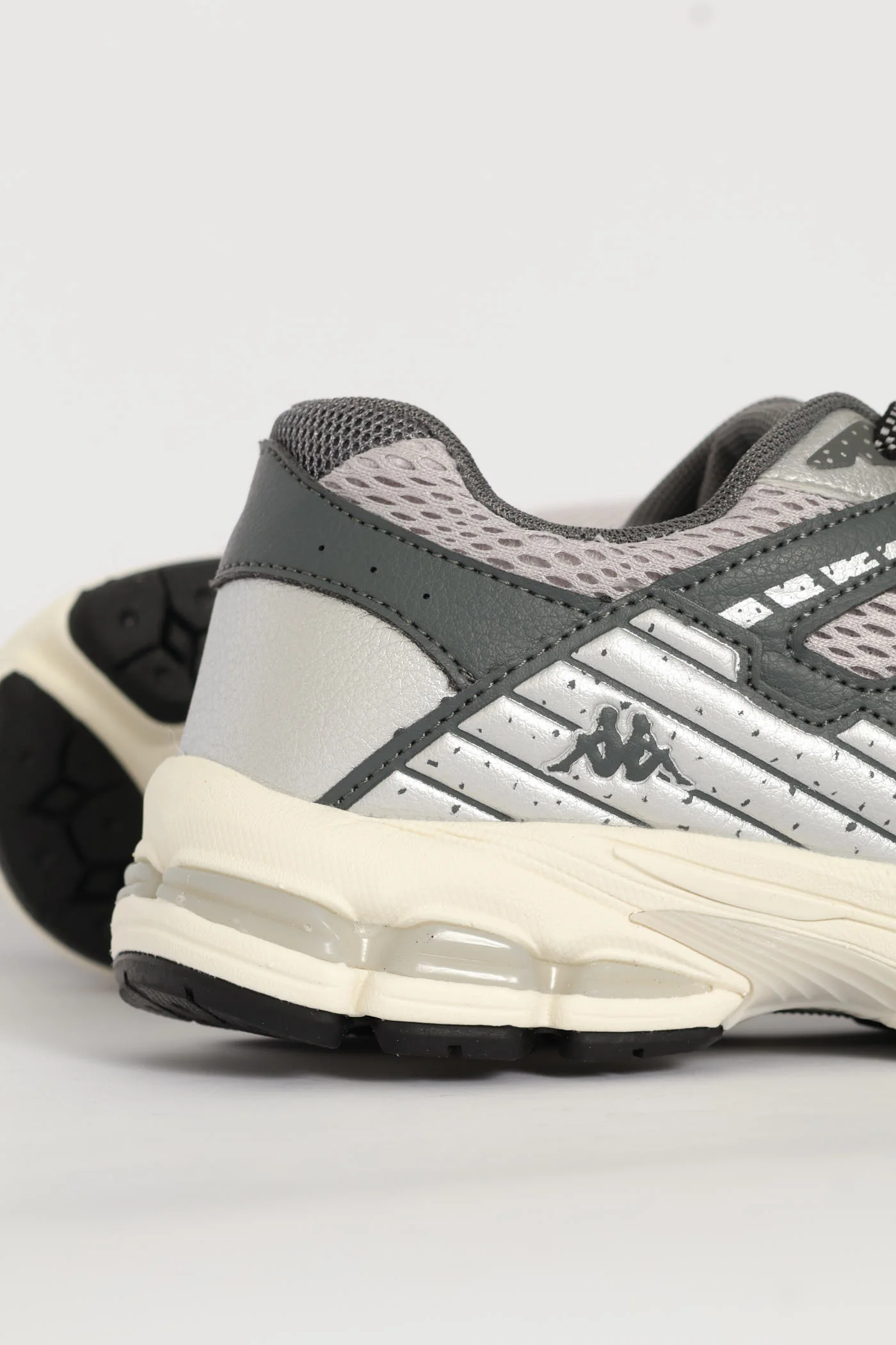 Logo Lami Fashion Trainer - Grey - Image 6