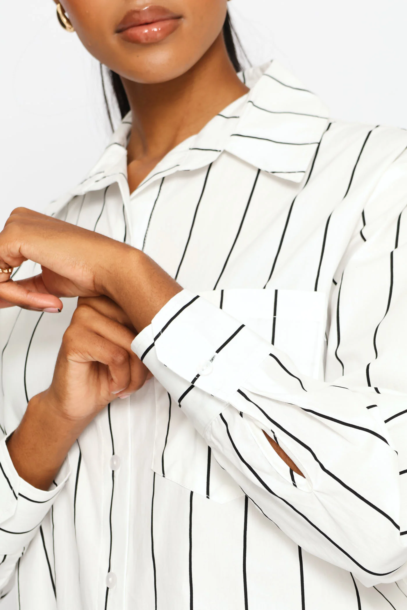 Long Sleeve 1 Pocket Oversized Poplin Shirt - Black/Cream - Image 2