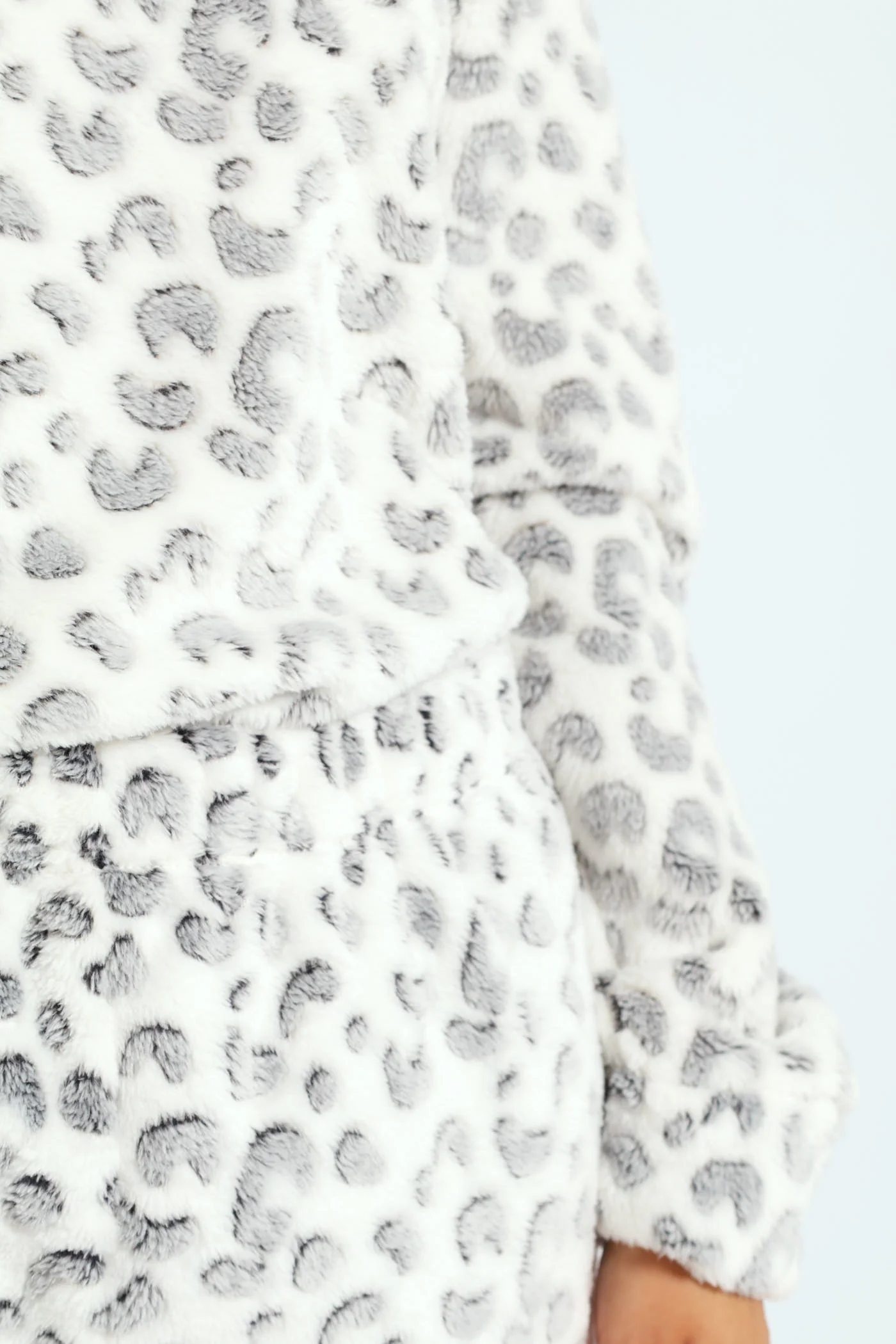 Long Sleeve & Cosy Jogger Sleep Set - Cream - Image 2
