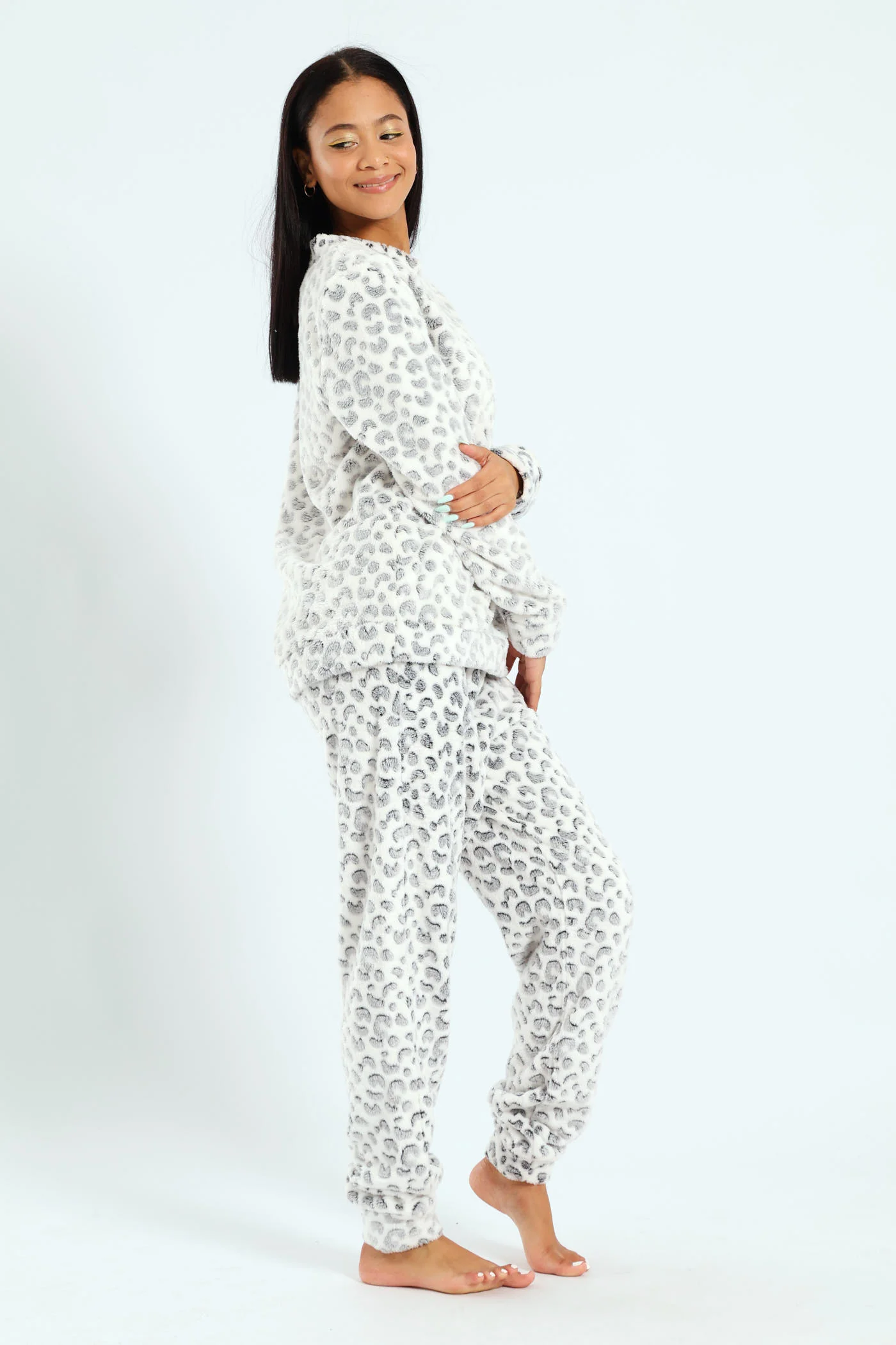 Long Sleeve & Cosy Jogger Sleep Set - Cream - Image 4