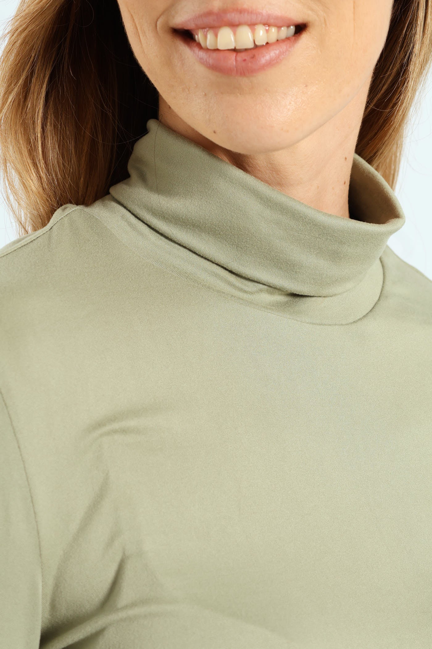 Long Sleeve Basic Poloneck - Pastel Green - Image 4
