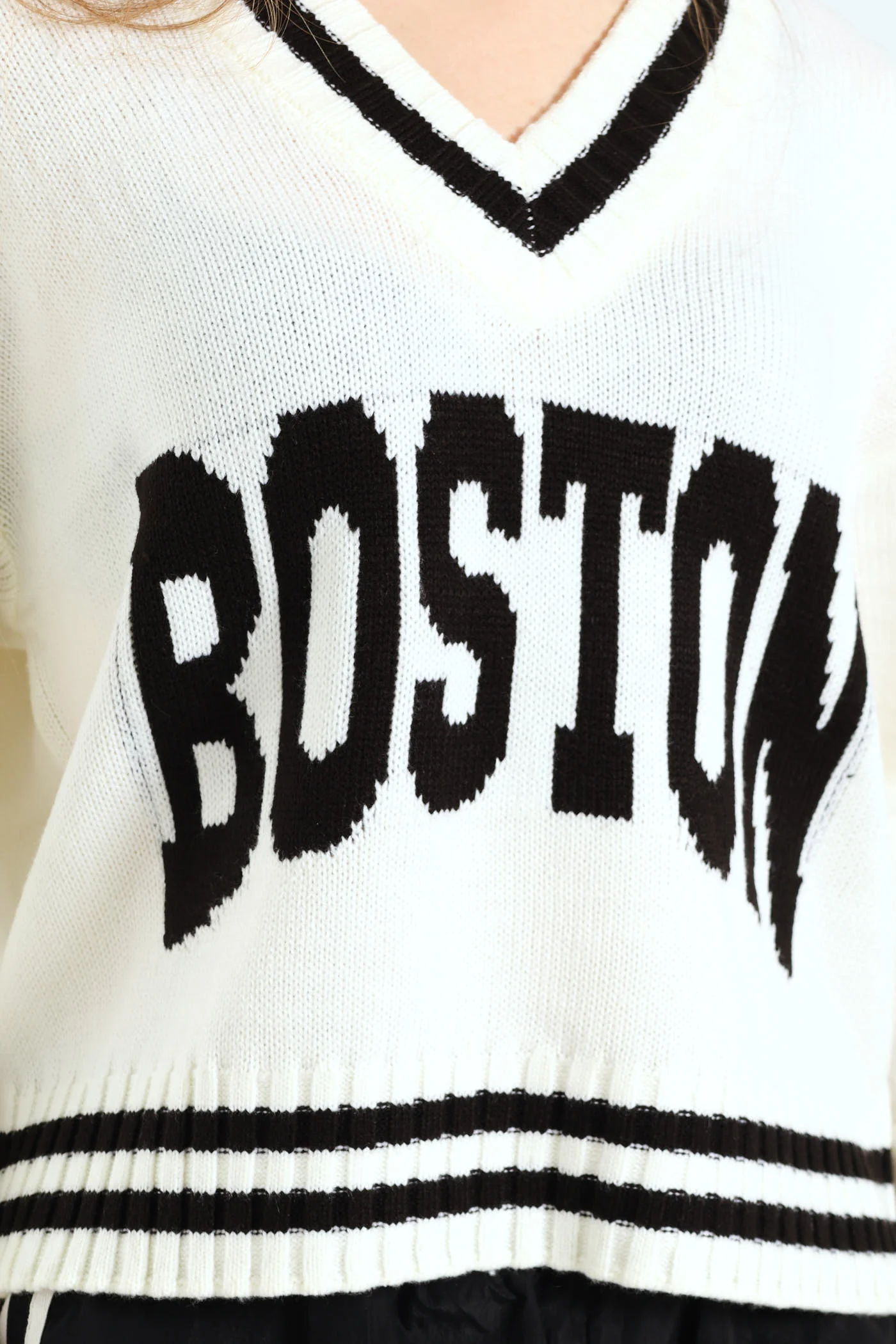 Long Sleeve Cropped Sweater - White/Black - Image 4